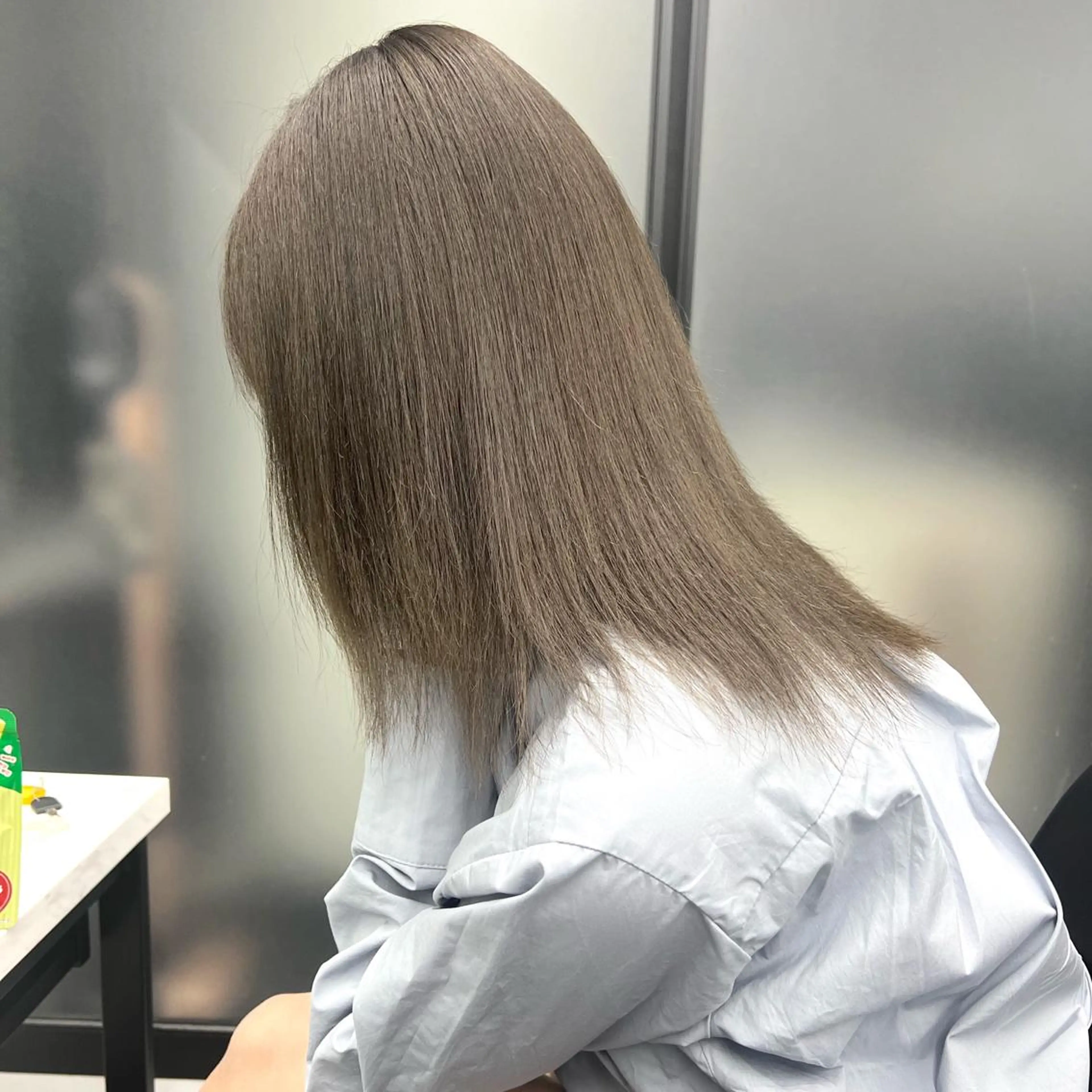 ミディアム カラー シールエクステ ハイトーンカラー エクステ ヘアカラー シールエクステ特化 ハイトーン、NANAのヘアスタイル