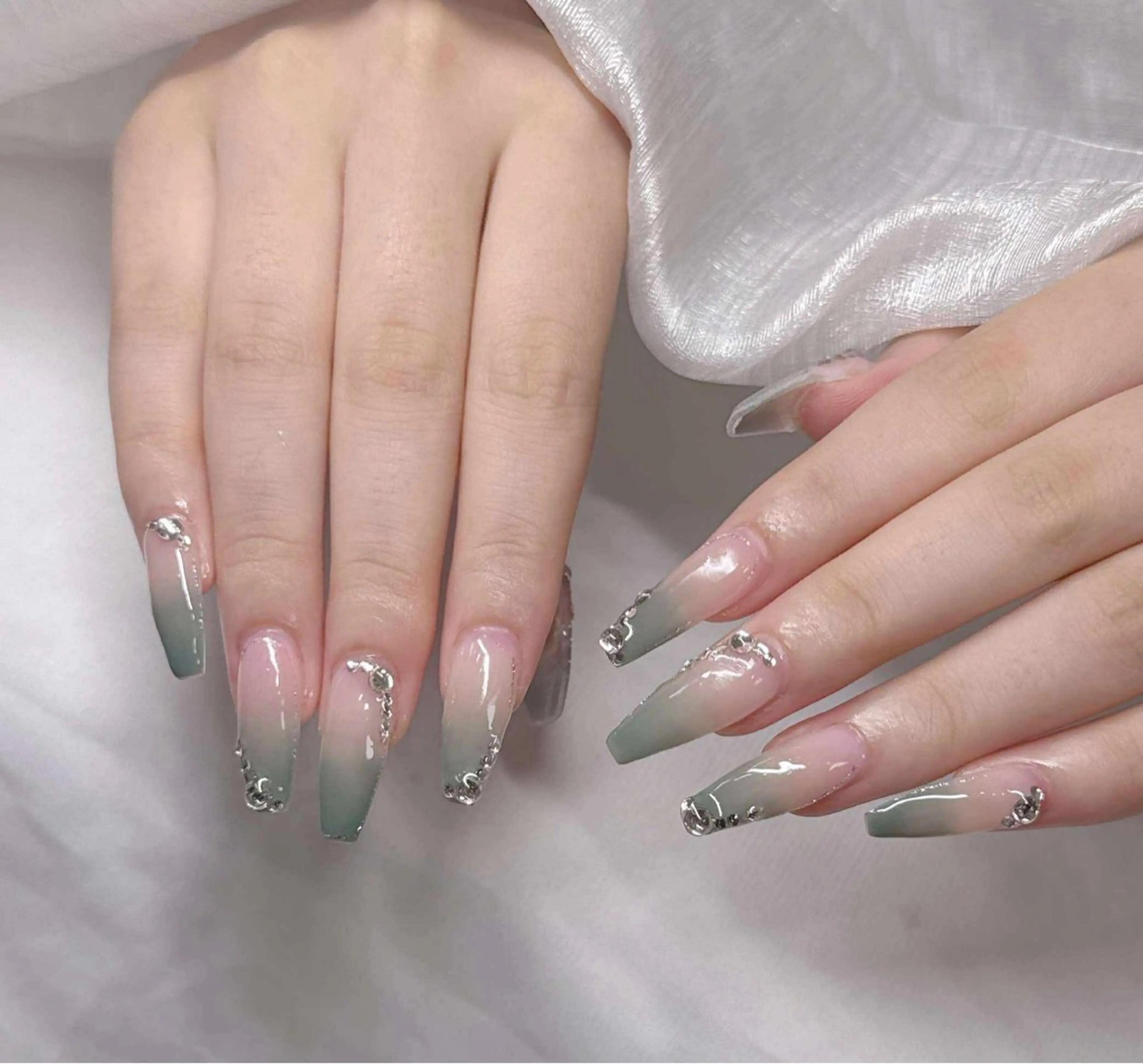 ネイル ハンドネイル Lee Nailsのネイルデザイン