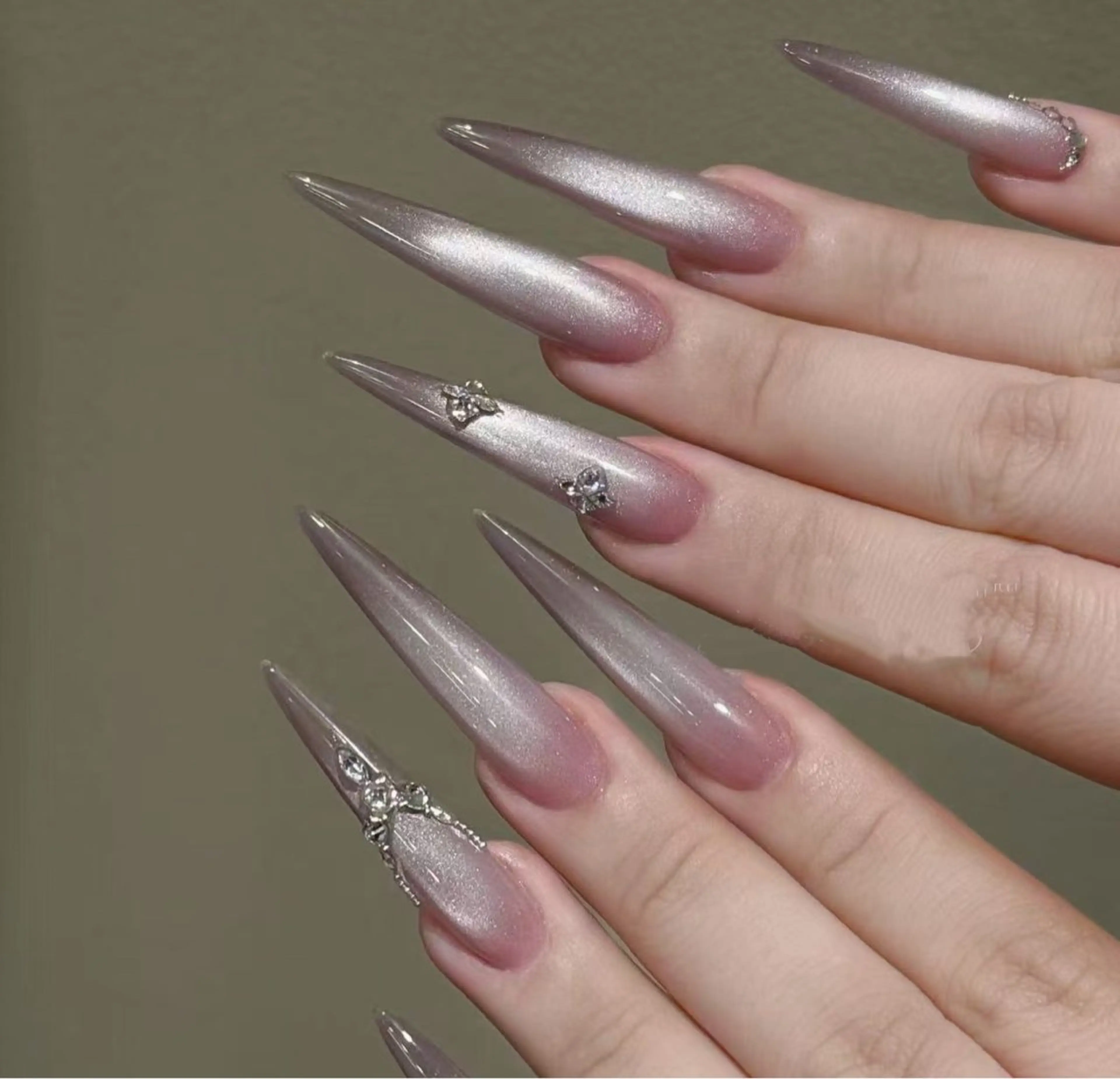 ネイル オーロラネイル フラワーネイル フットネイル フレンチネイル ジェルネイル ハンドネイル BabyYouMi ねねのネイルデザイン