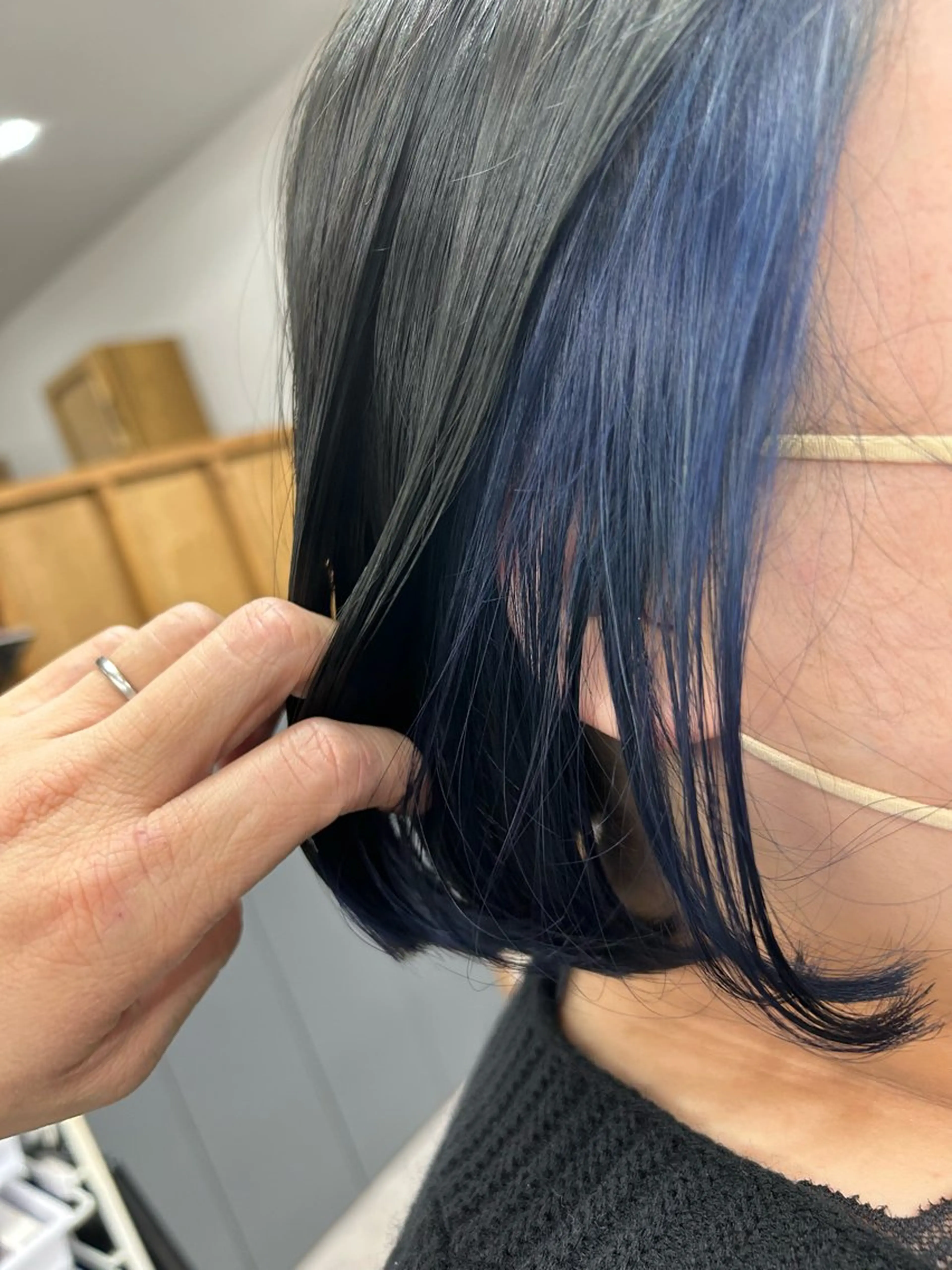 ショート カラー ブルーカラー カット ヘアカラー トリートメント SHAFT Ieiriのヘアスタイル