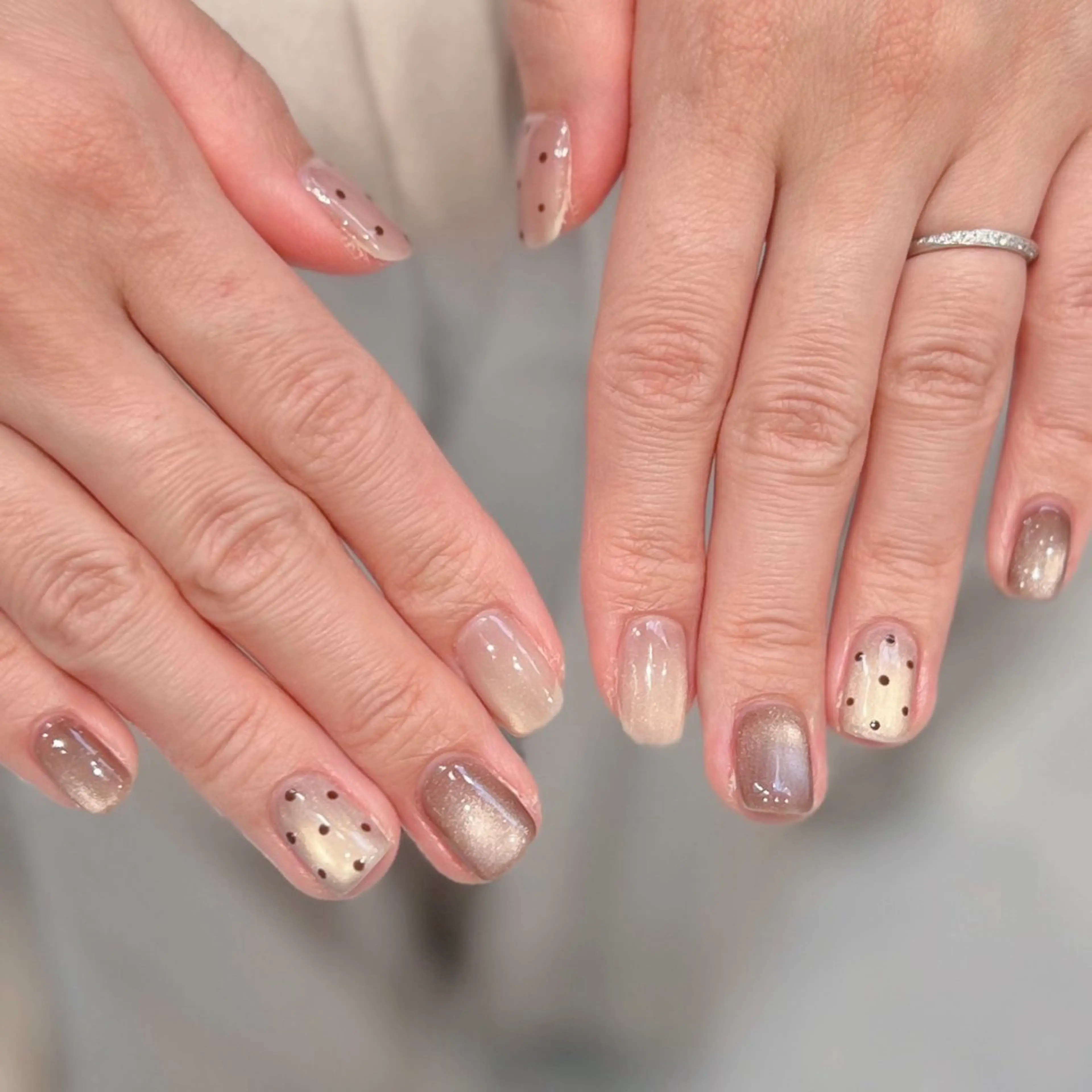 ネイル アートネイル ドット ジェルネイル マグネットネイル パラジェル ハンドネイル VINGT NAIL Aika.Kのネイルデザイン