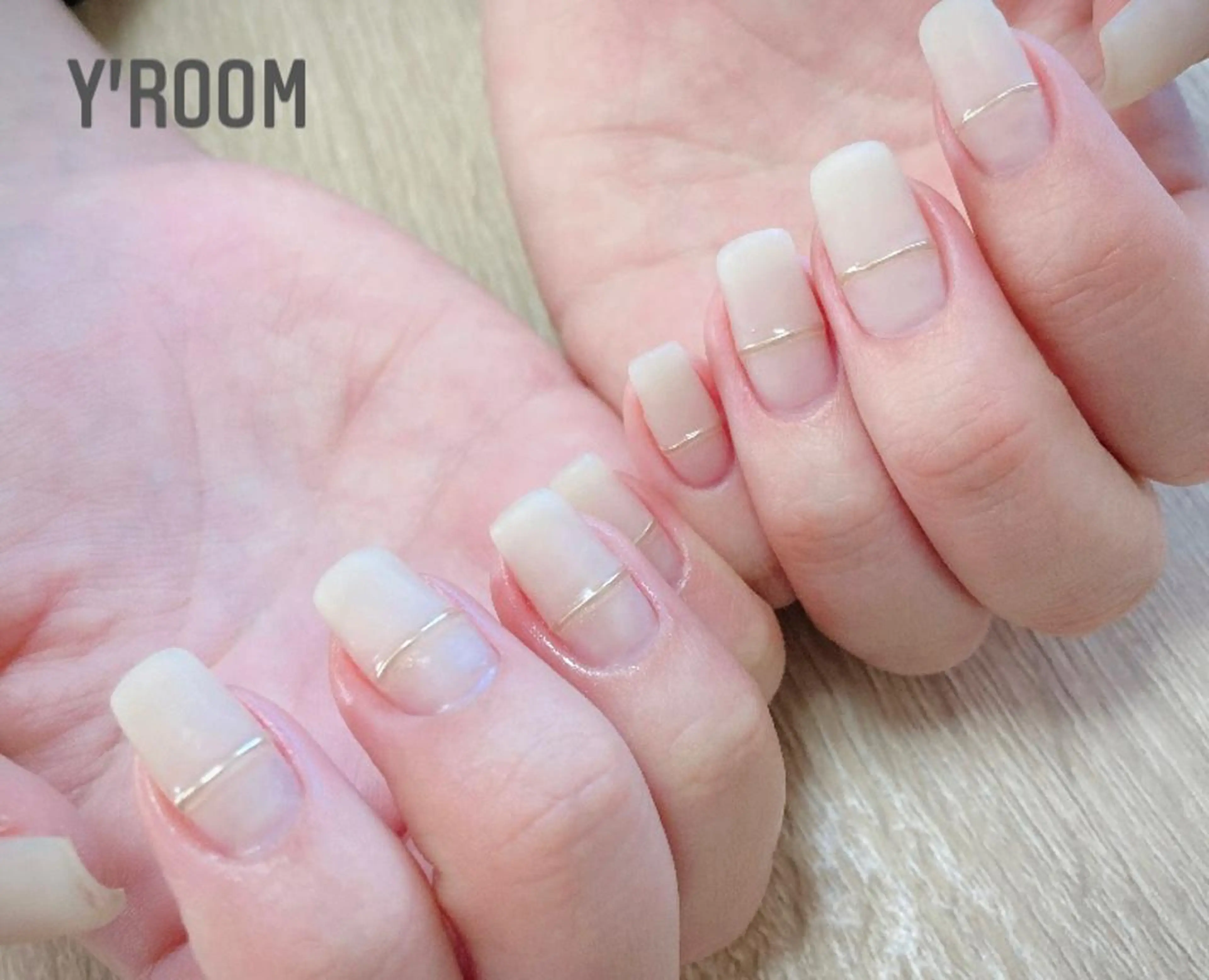 ネイル オーロラネイル フラッシュネイル ジェルネイル 氷ネイル・うるうるネイル マグネットネイル YUKA （ネイリスト）のネイルデザイン