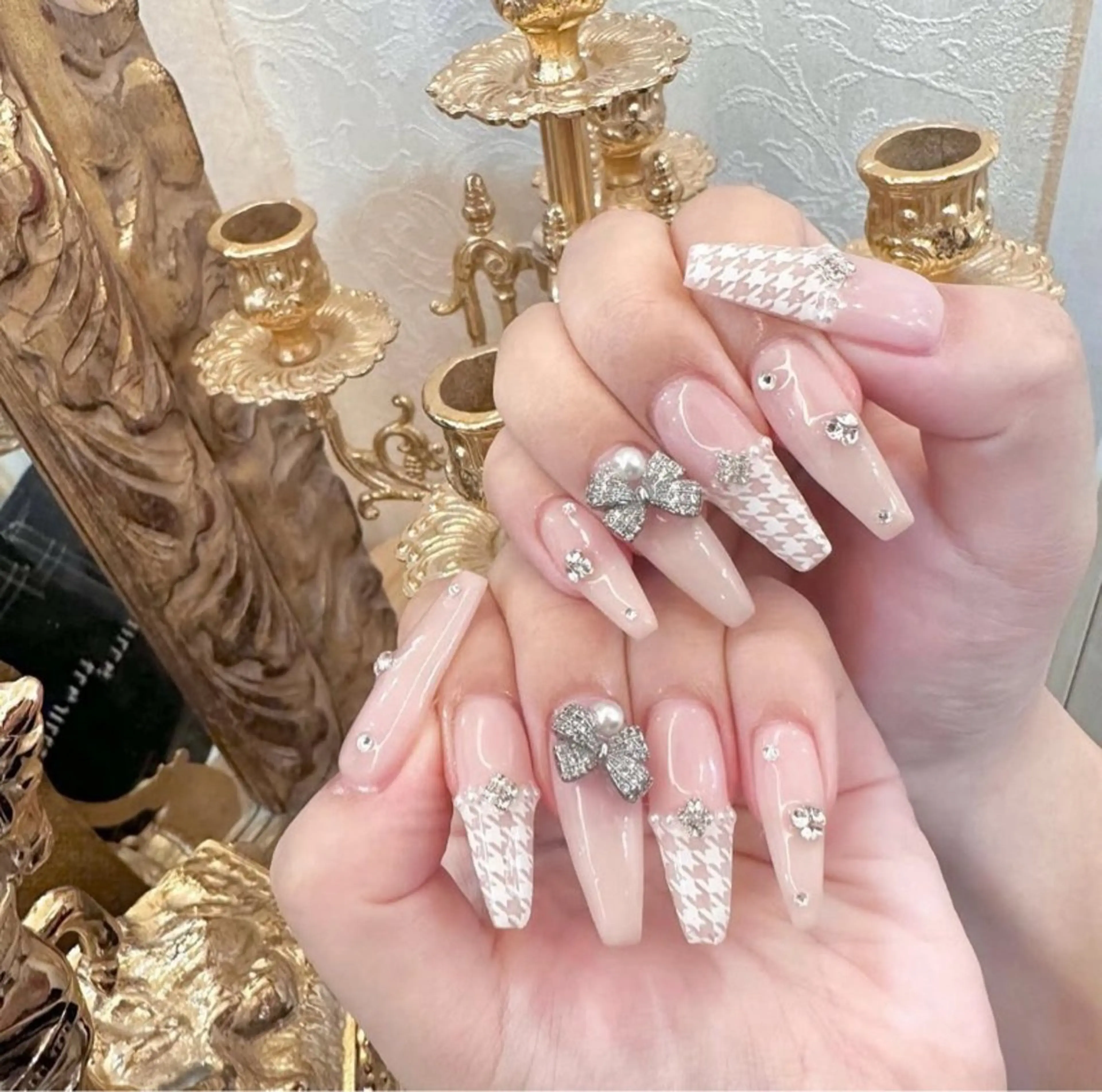 ネイル オーロラネイル チークネイル 長さ出し フットネイル フレンチネイル ハンドネイル Lee Nails チップ長さだし専門店のネイルデザイン