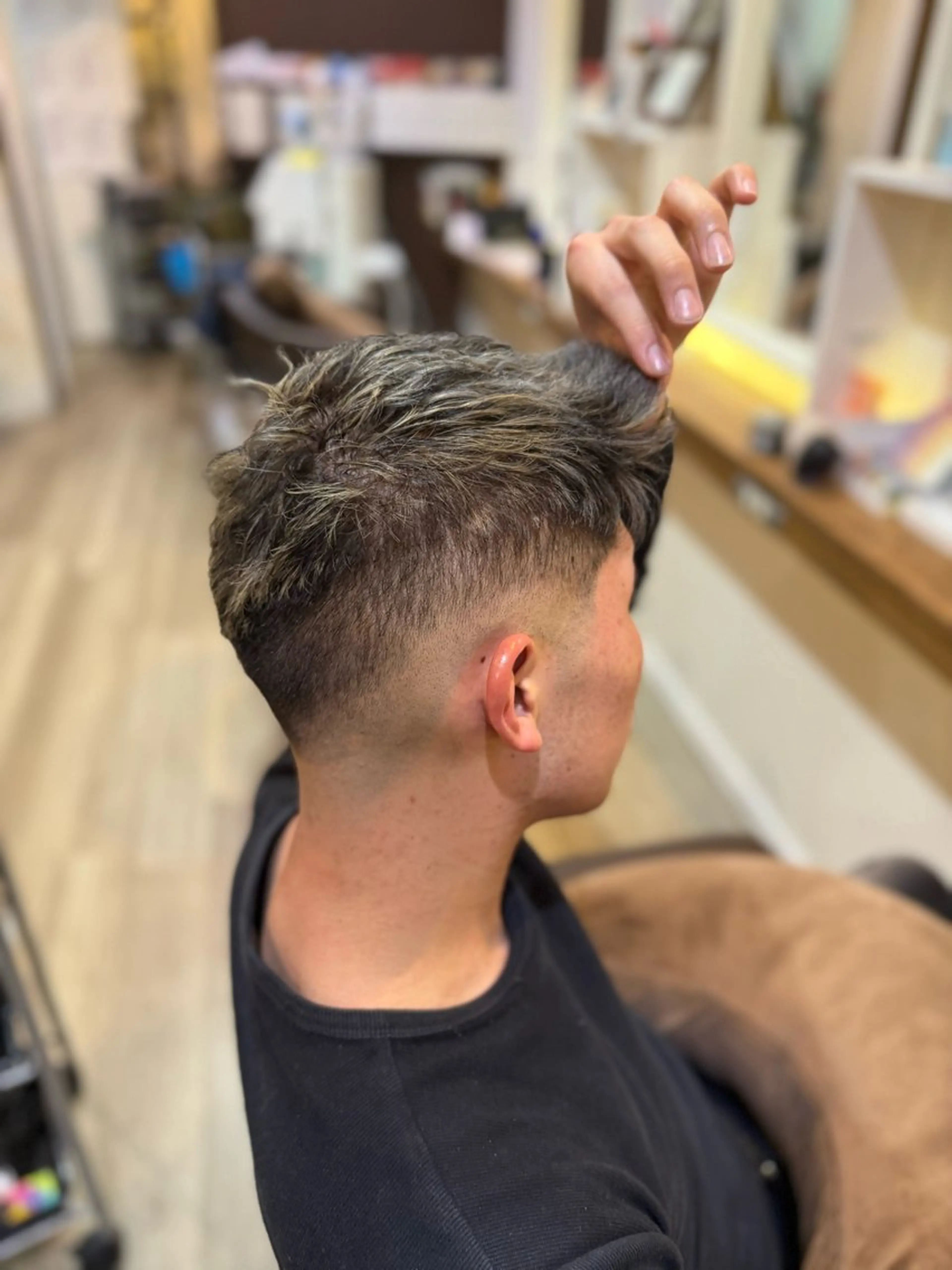 メンズ フェードカット スキンフェード カット and Artのヘアスタイル