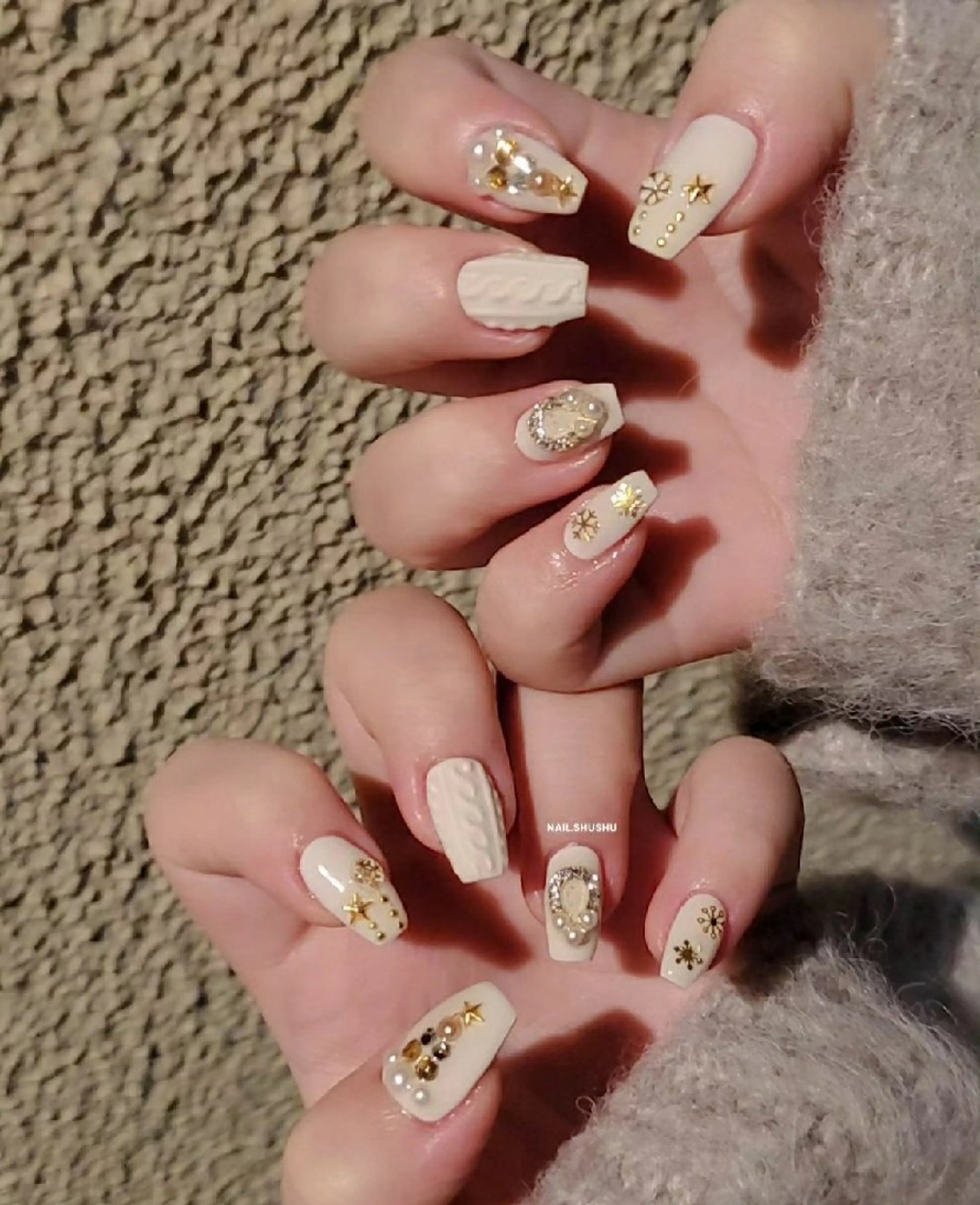 ネイル 持ち込み ニュアンスネイル ワンカラーネイル シンプルネイル 冬ネイル ハンドネイル 3dパーツ/流行り 👧shushu❤️のネイルデザイン