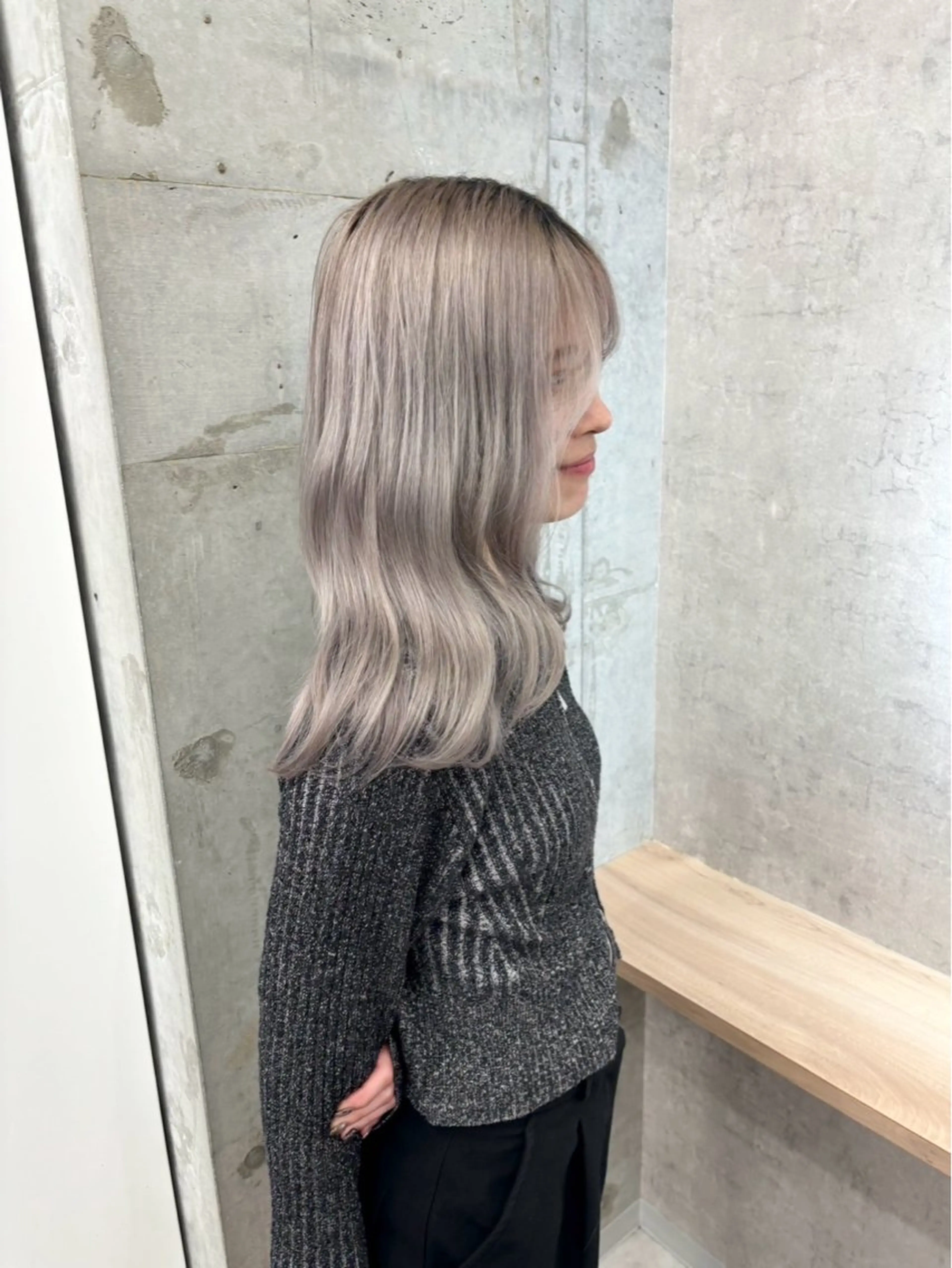 セミロング カラー ブリーチ/ベージュ 💕/momoaのヘアスタイル