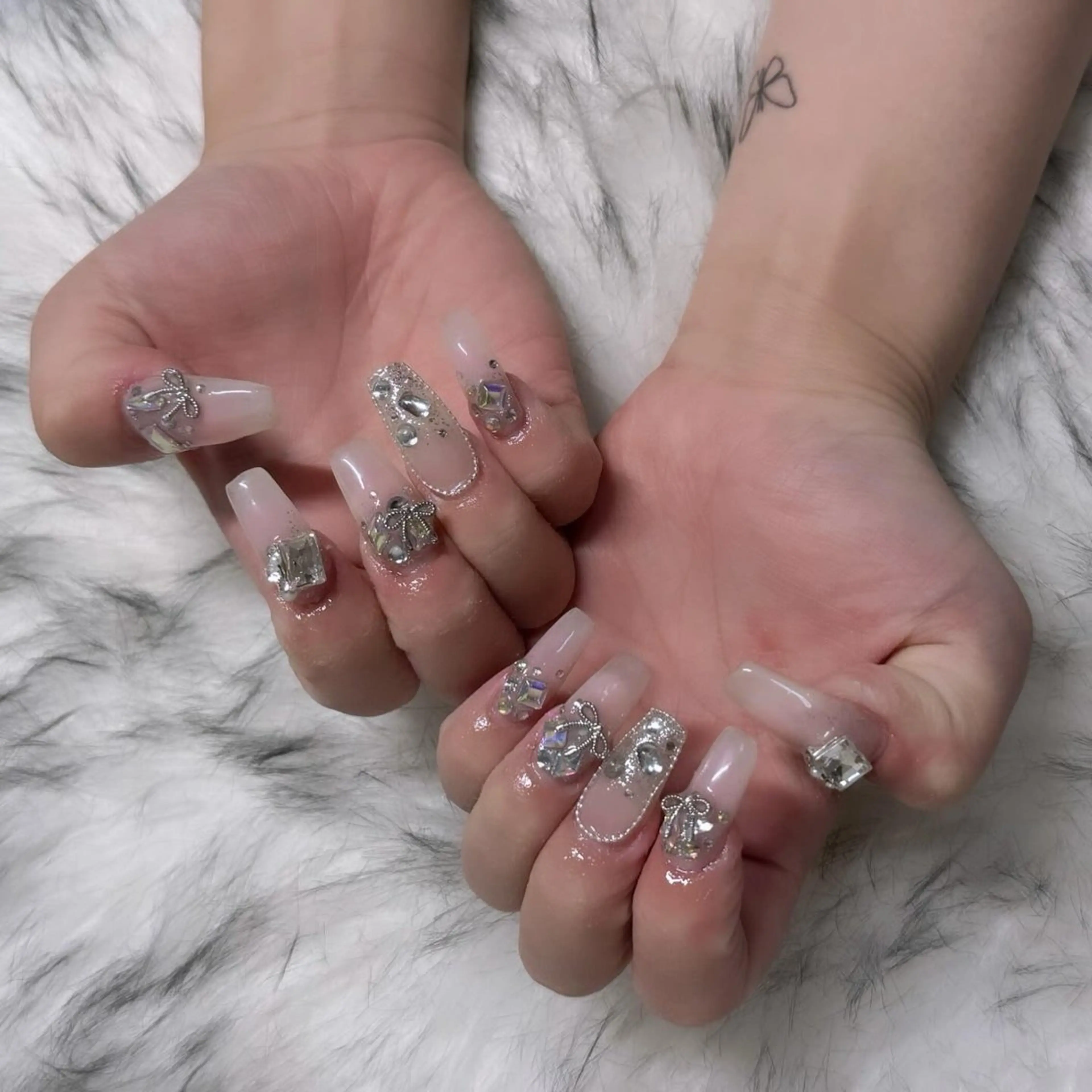 ロング ハンドネイル mao .のネイルデザイン