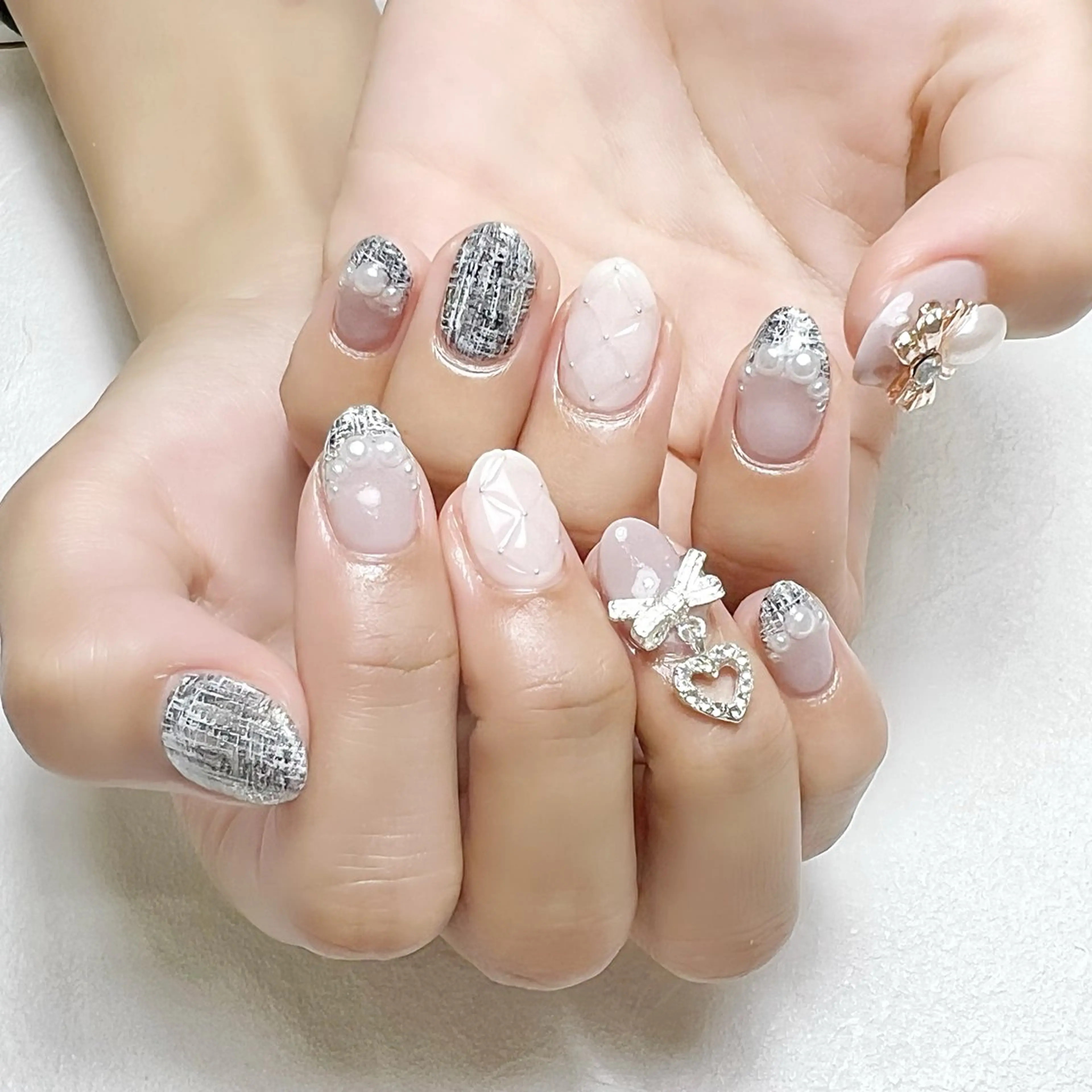 ネイル ガーリー キラキラネイル 韓国ネイル ツイードネイル ワンホンネイル rouse nail RISATOのネイルデザイン
