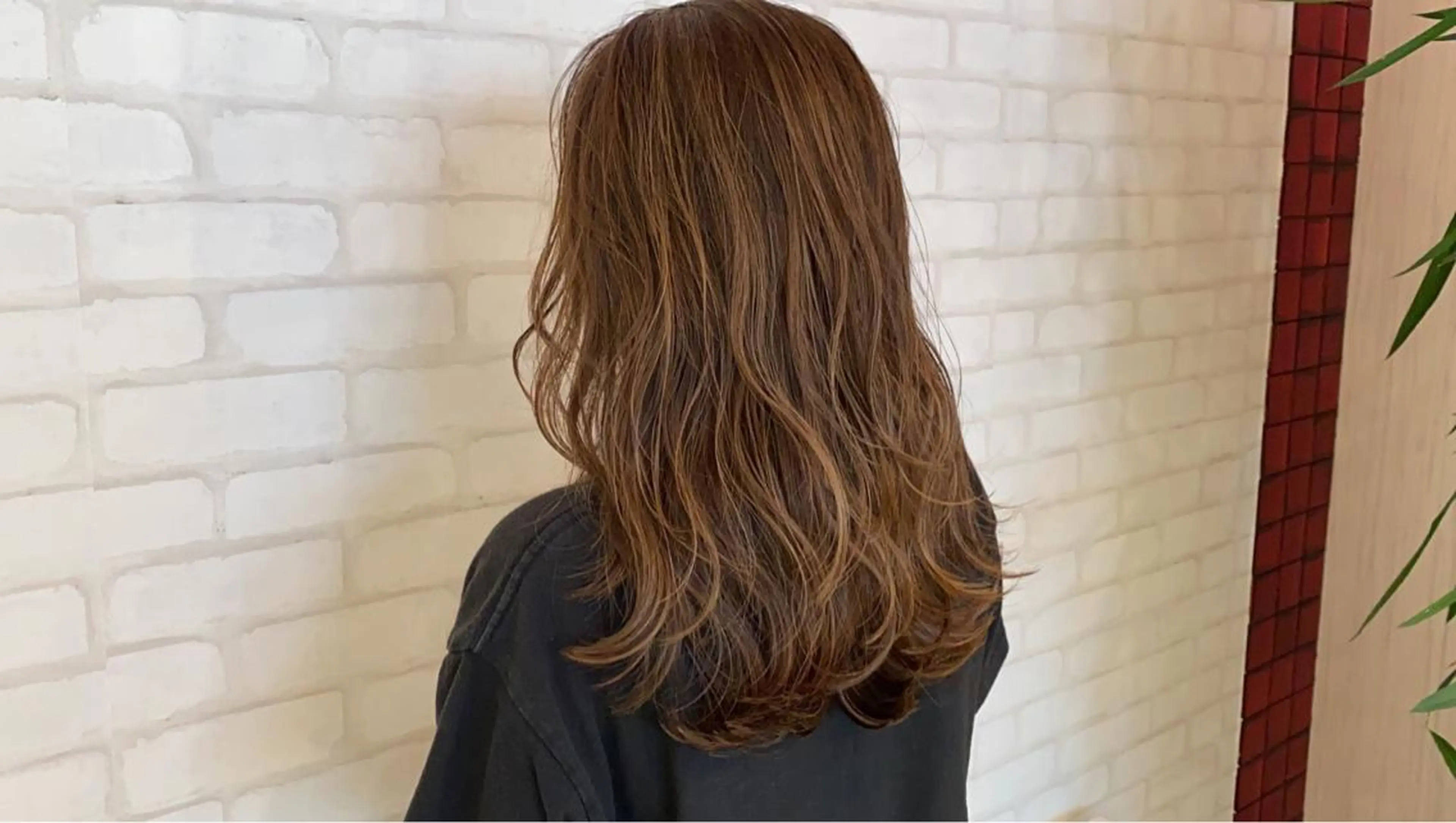 ミディアム カット ヘアカラー 一戸 拓斗のヘアスタイル