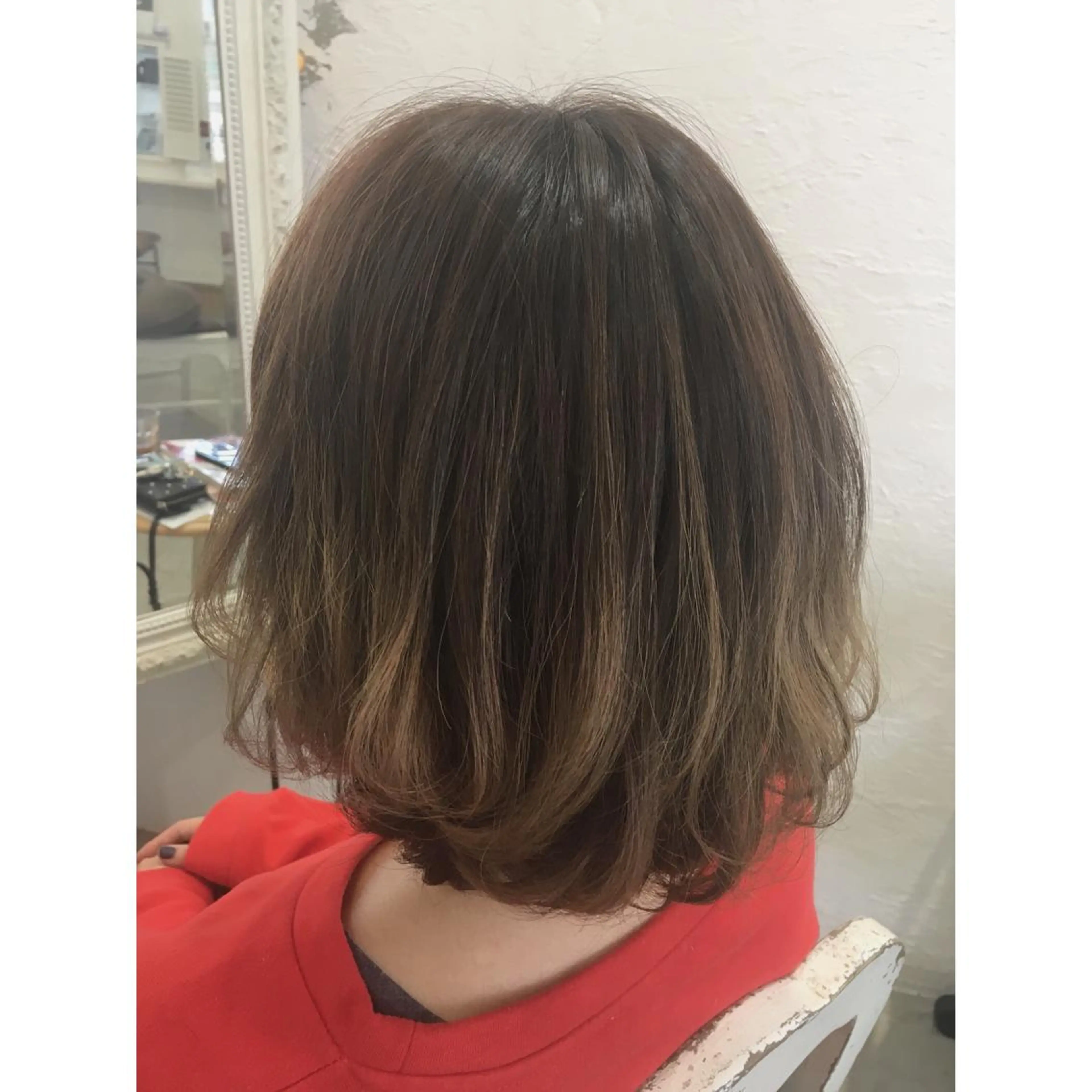 ミディアム カラー グラデーションカラー ハイライトカラー ハイライト カット ヘアカラー fio マナミのヘアスタイル