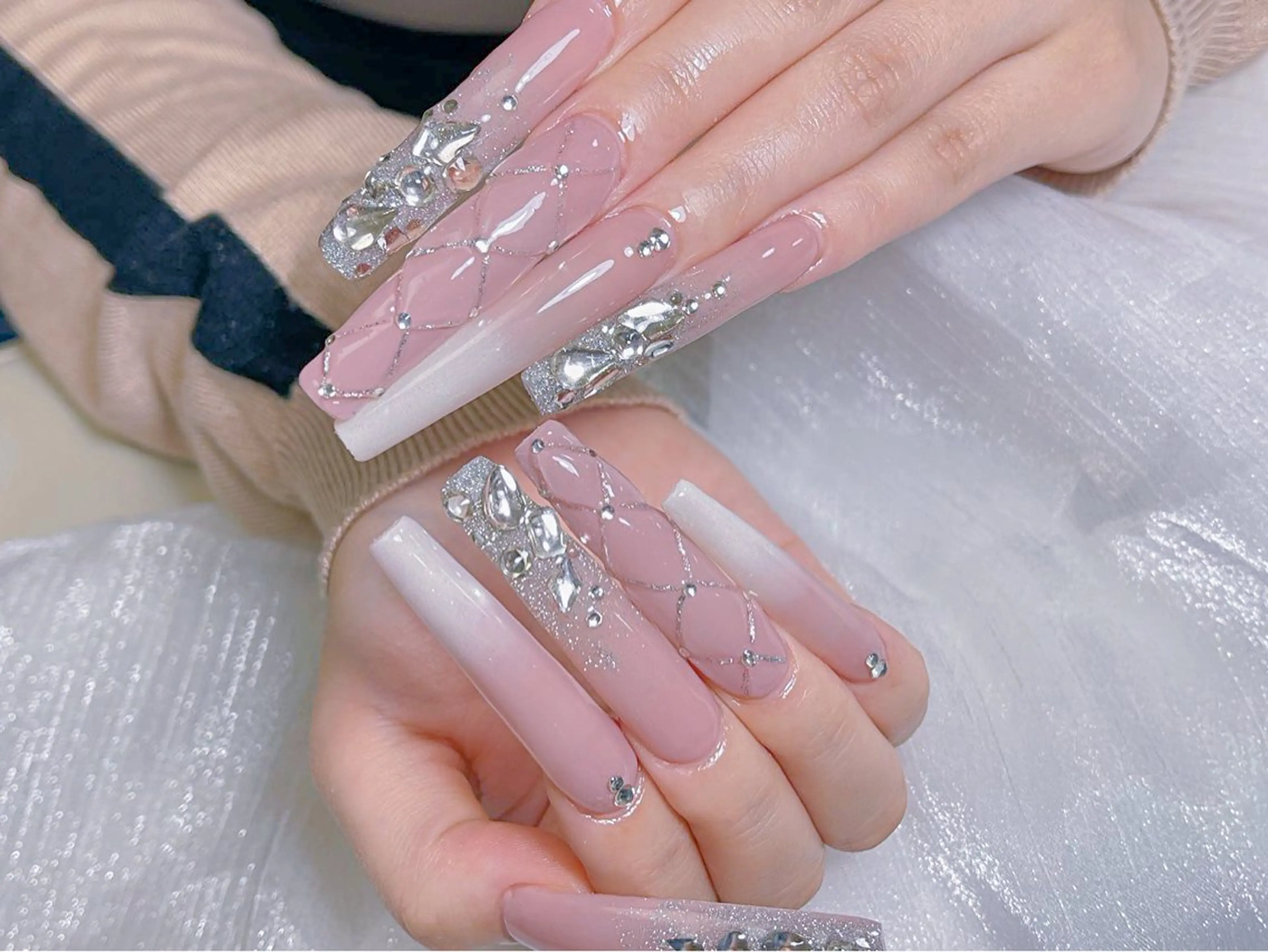 ネイル ネイルサロン エクラ 🌹【スカルプ専門】のネイルデザイン