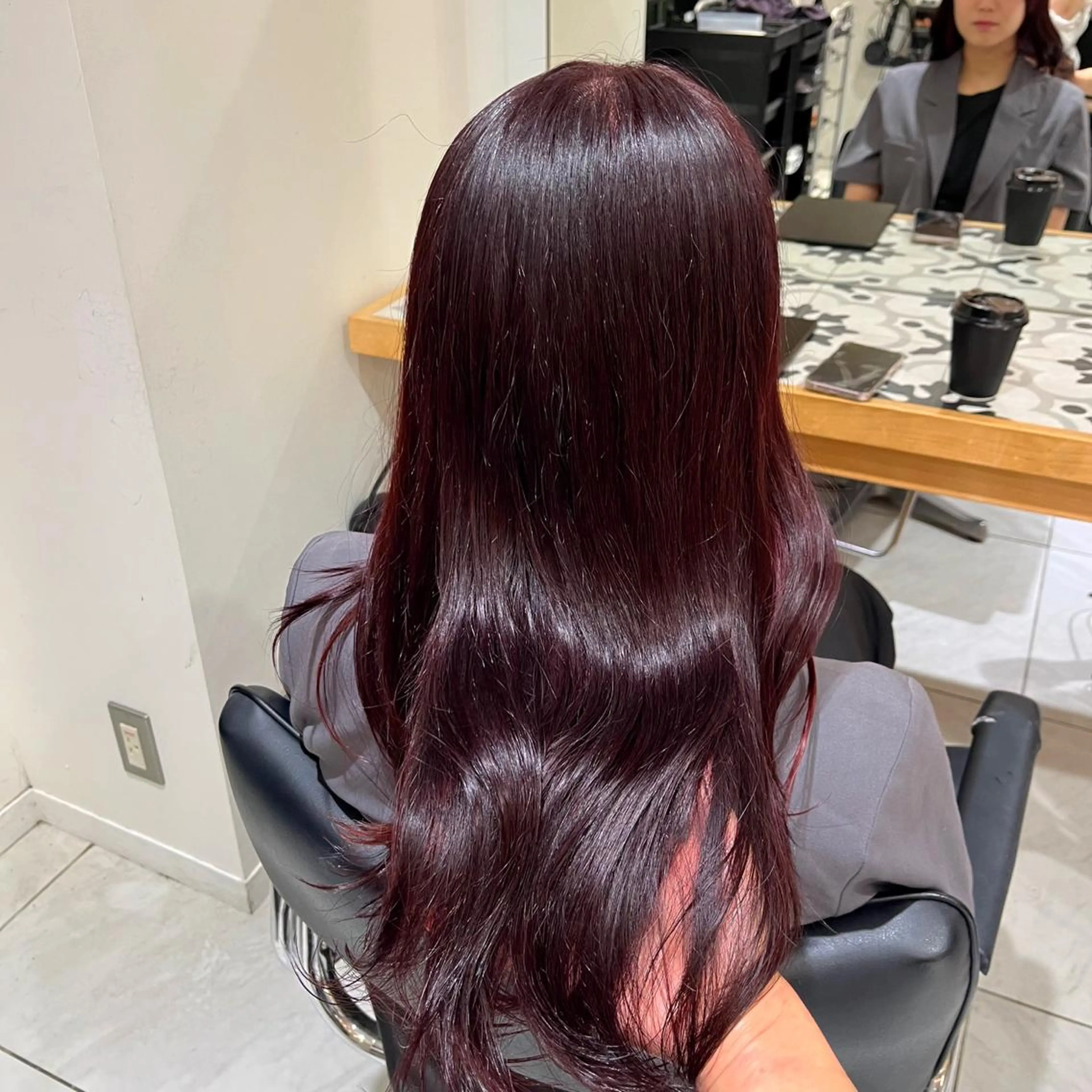 ロング カラー トリートメント ナミ🩶暗髪/暖色 ❤️/透明感/縮毛のヘアスタイル