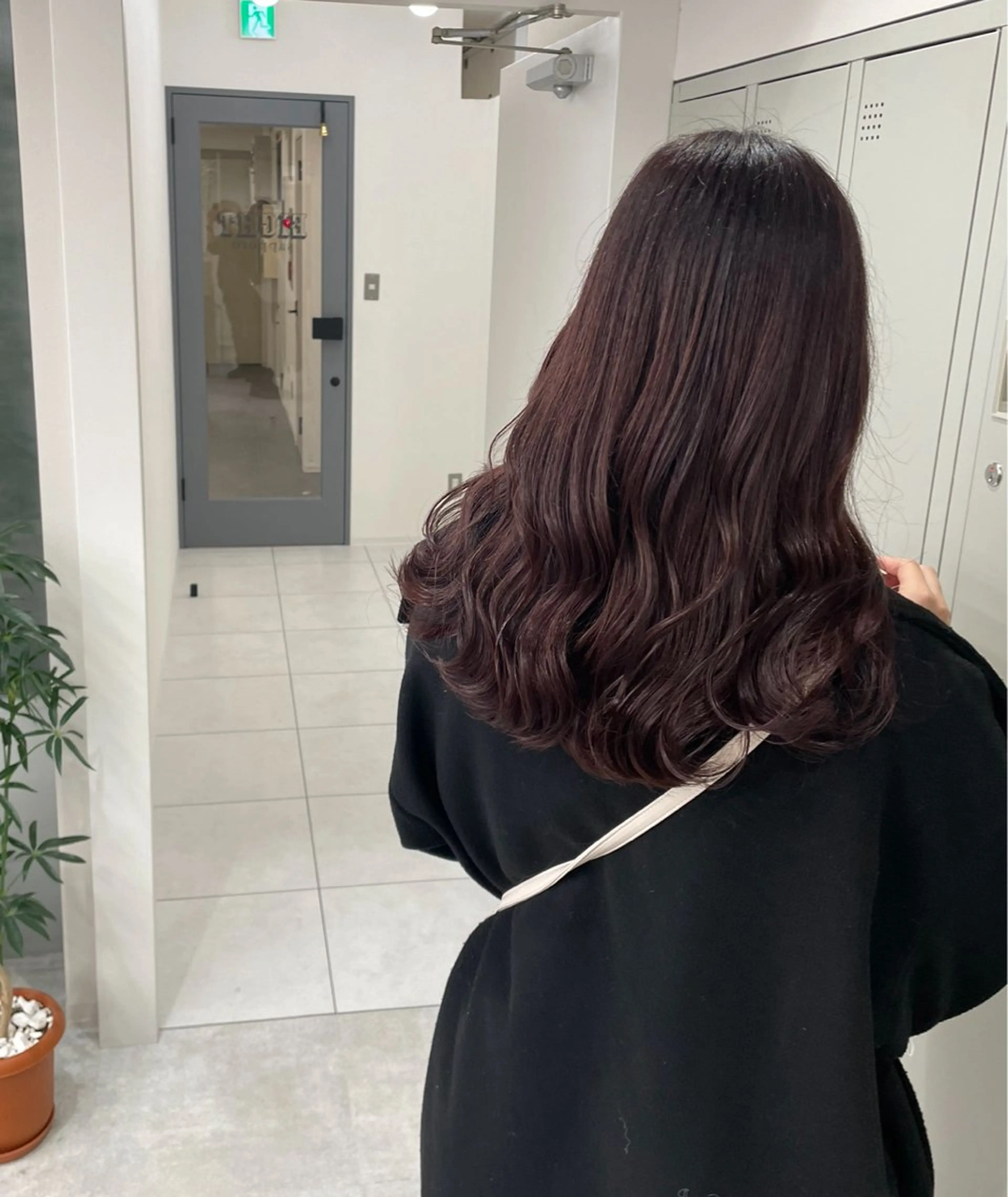 セミロング ボブ 外国人風カラー ハイライト 髪質改善 韓国風ヘア カット トリートメント ヘッドスパ ヘアセット 『最新ヘア・髪革命』 🐬YUYA🐬のヘアスタイル