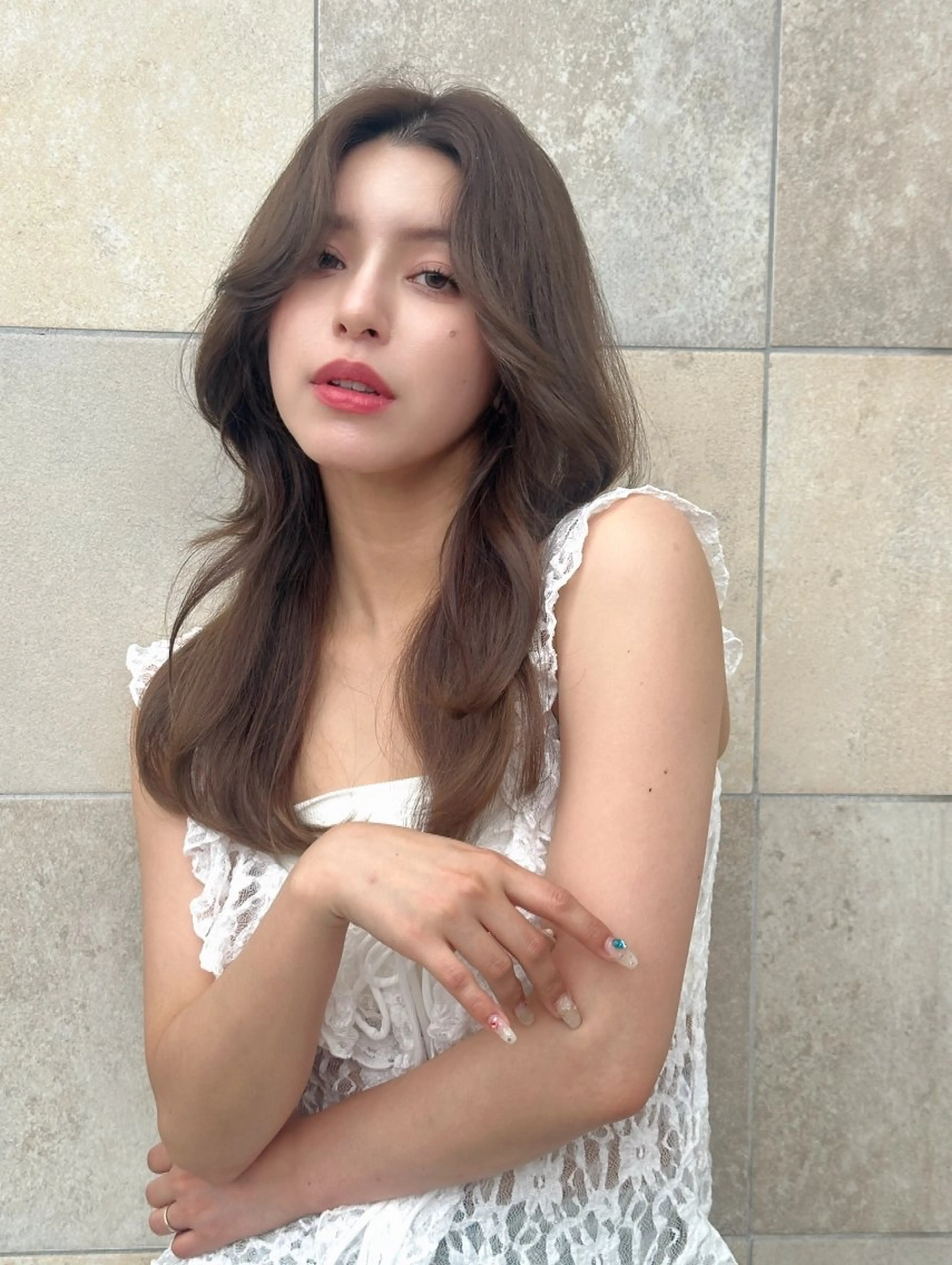 セミロング カラー ブラウンカラー くびれヘア くびれレイヤー レイヤーカット カット ヘアカラー トリートメント ベージュ/インナー カラー🤍Rieのヘアスタイル