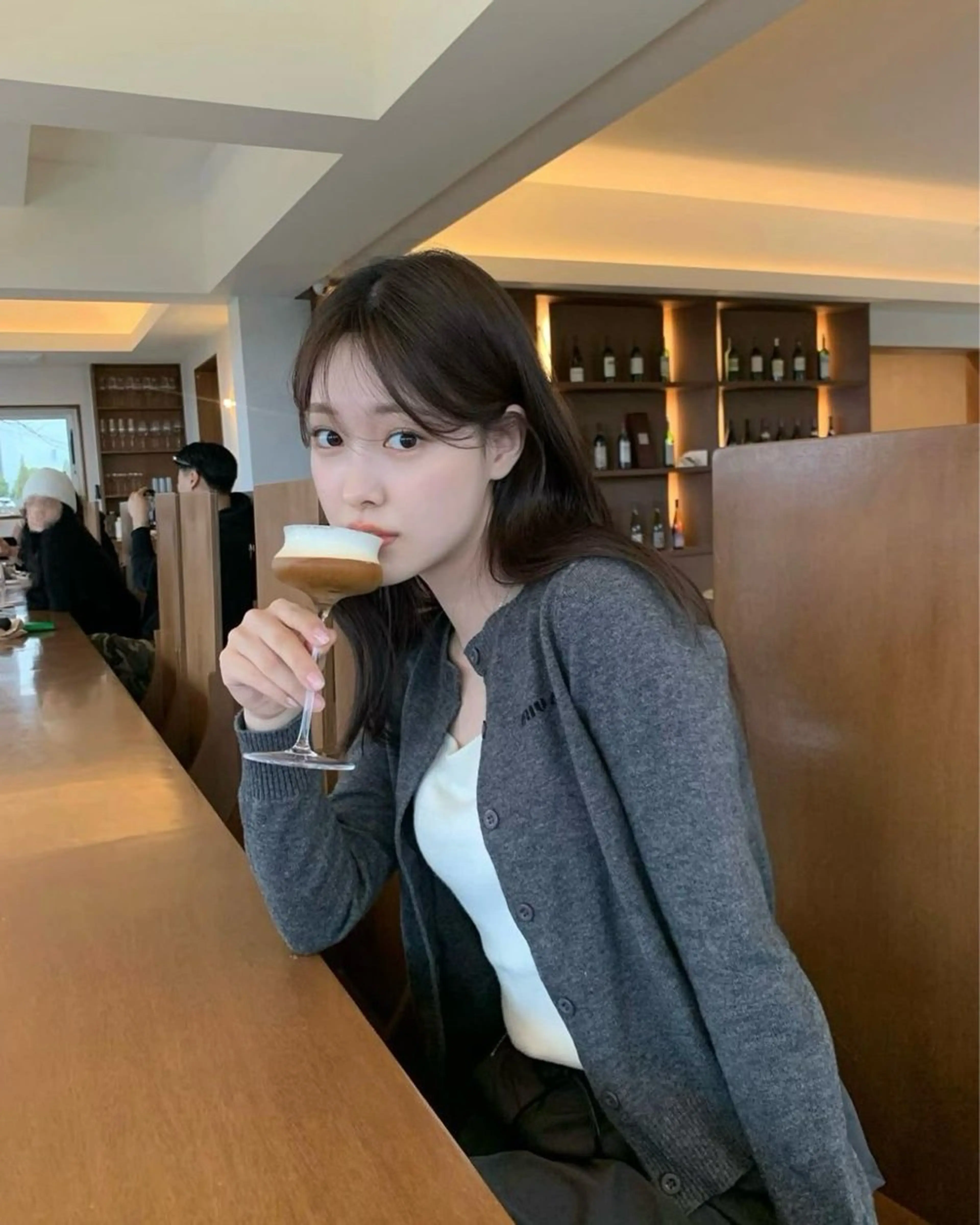 セミロング カラー カット ヘアカラー トリートメント 莉乃/縮毛矯正/髪質 改善/艶カラーのヘアスタイル