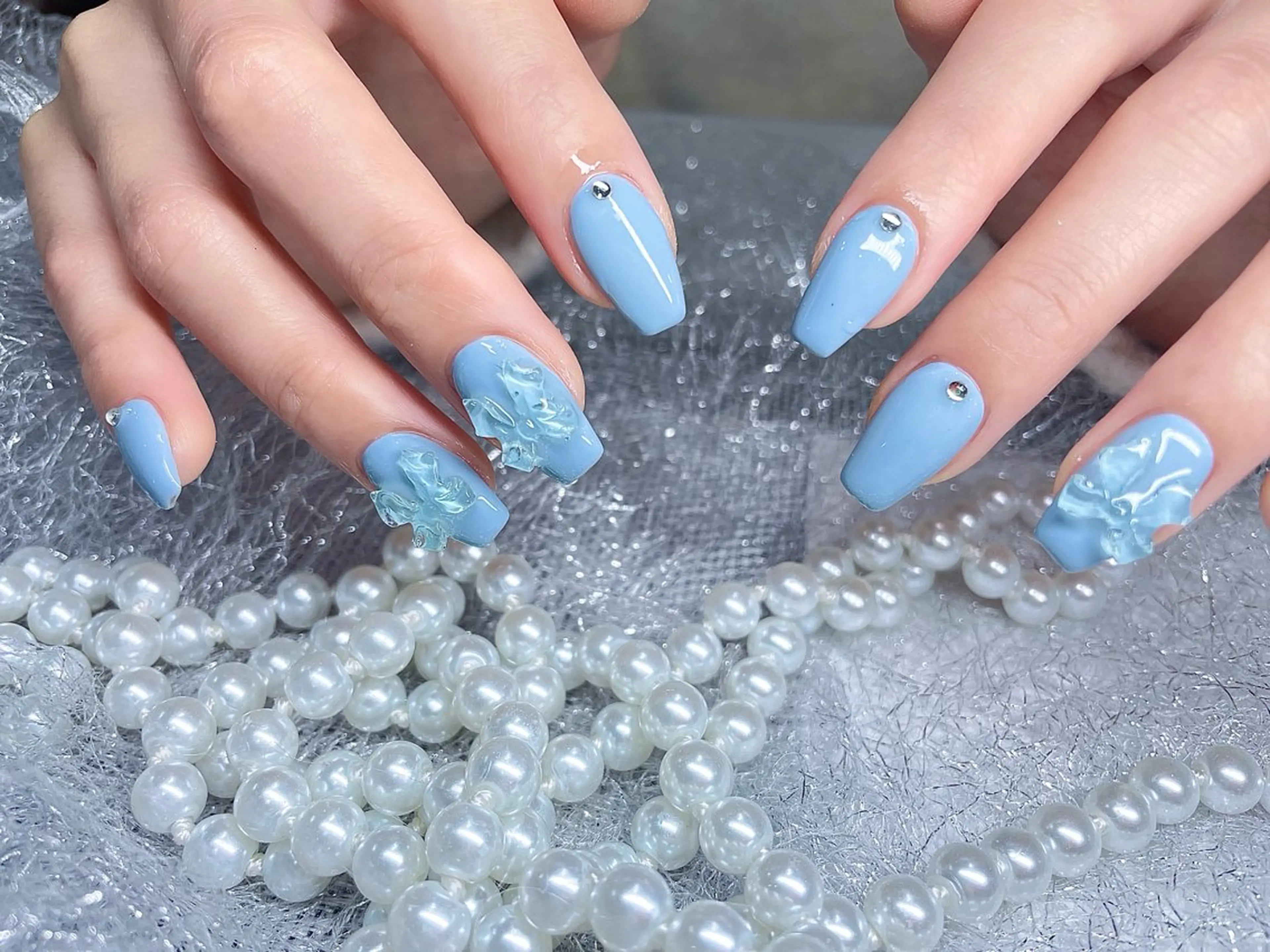 ネイル 長さ出し フットネイル フレンチネイル ジェルネイル ガラスフレンチ ハンドネイル ハンドケア More Glam渋谷店のネイルデザイン