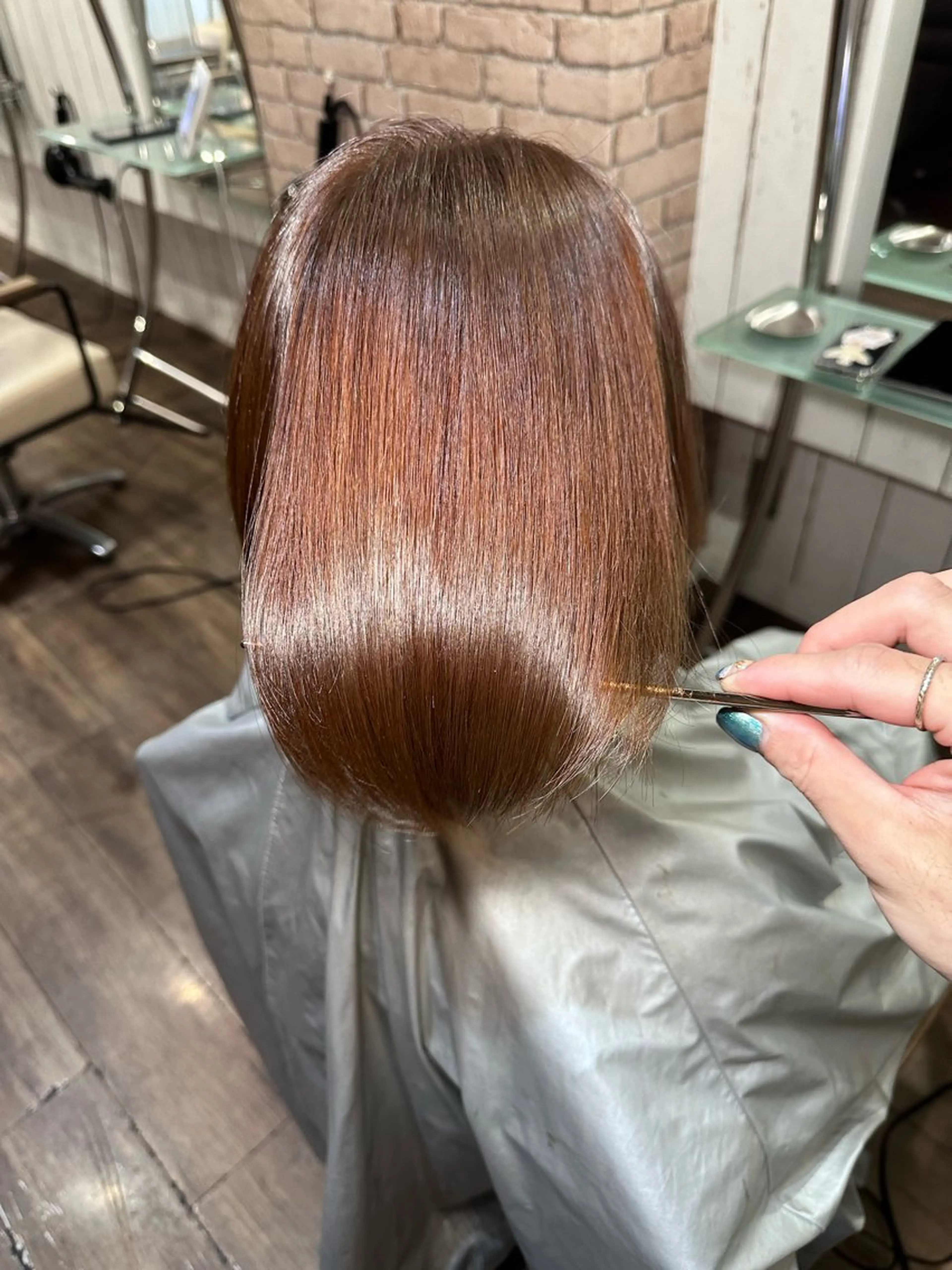 ショート カラー MiU所属・韓国×髪質改善×美髪 縮毛矯正×レイヤーのヘアスタイル