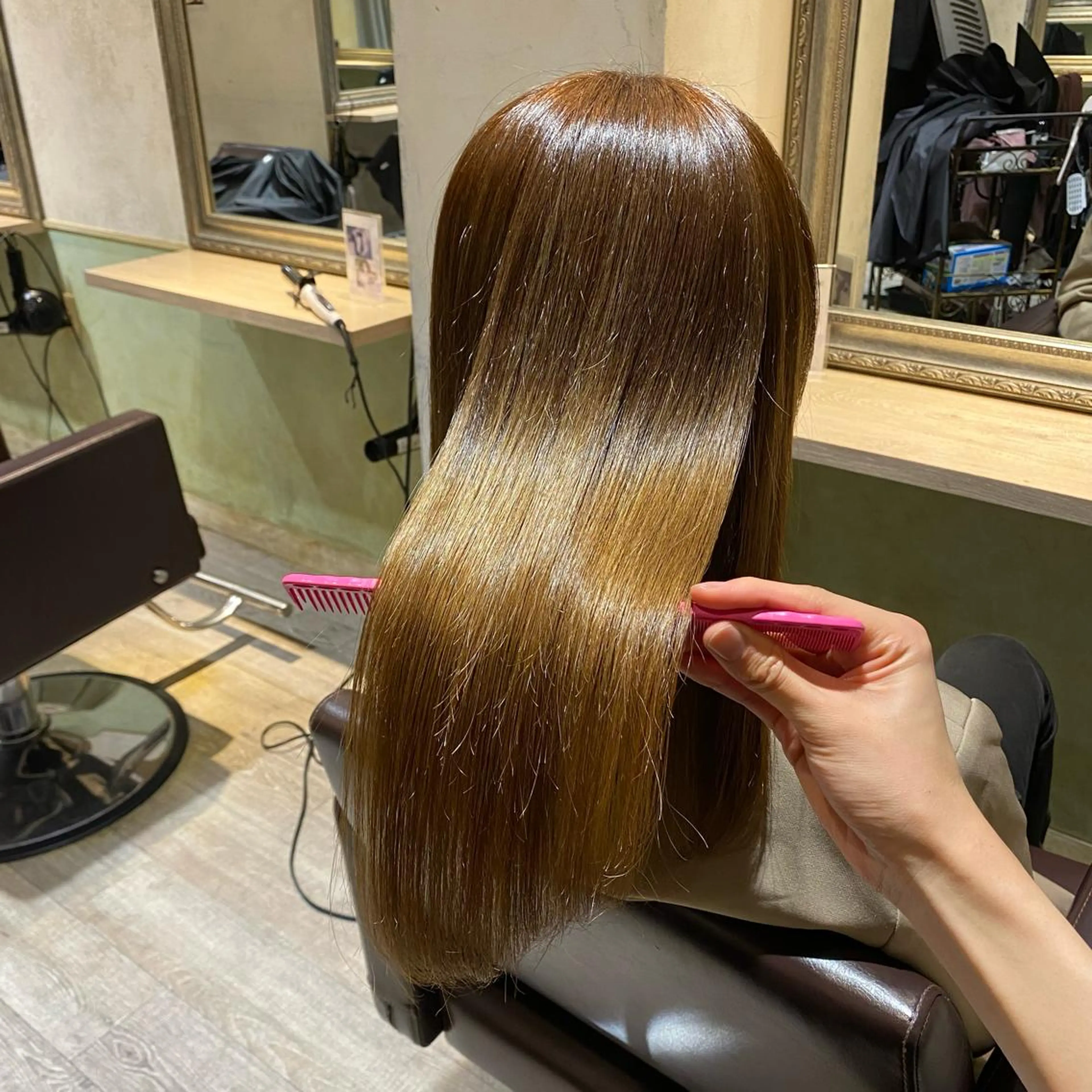 セミロング Lutia所属・Lutia  チノ リキマル🍀のヘアスタイル