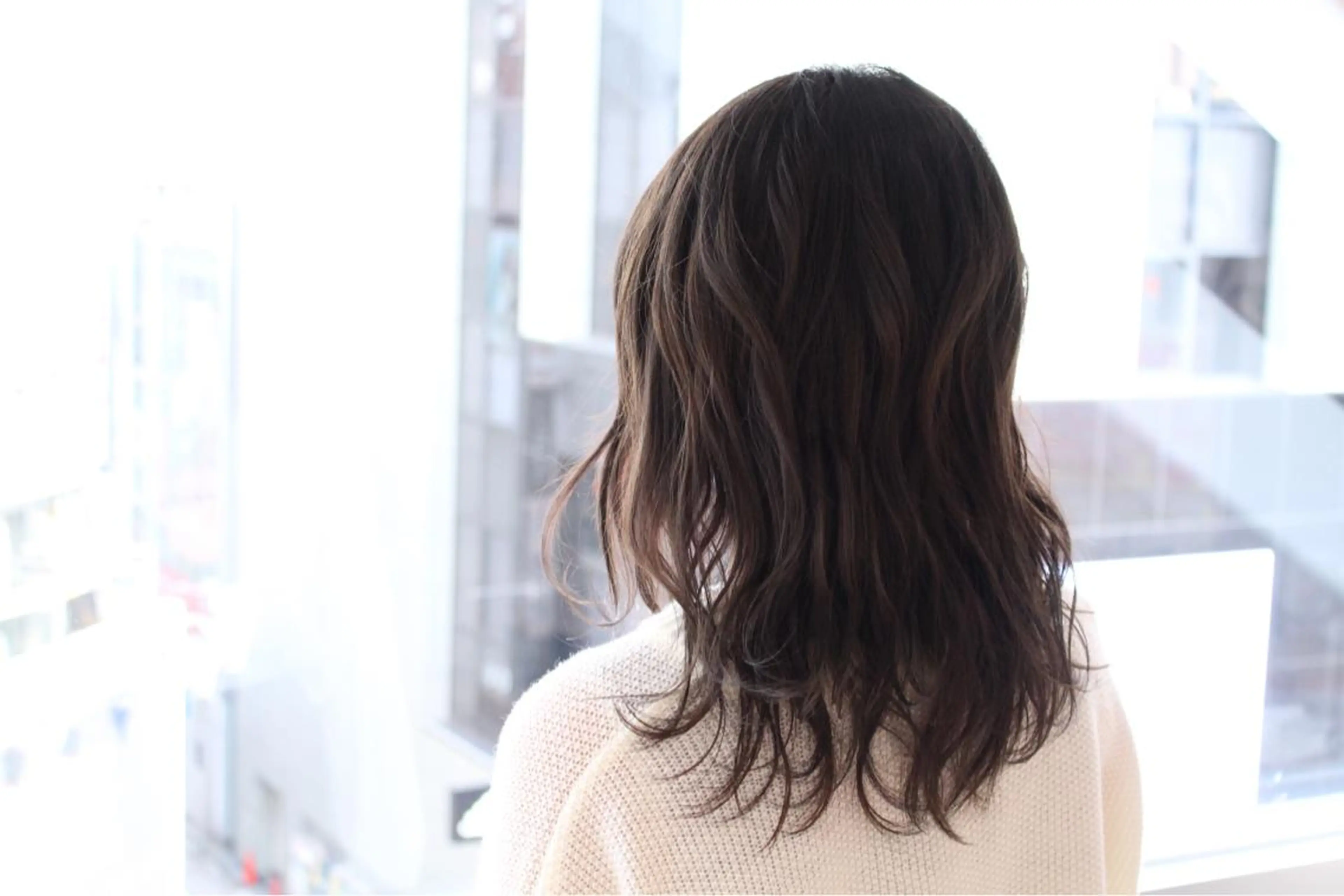 ミディアム カラー ショコラグレージュ 透明感カラー グレージュ  渡部 妃月のヘアスタイル