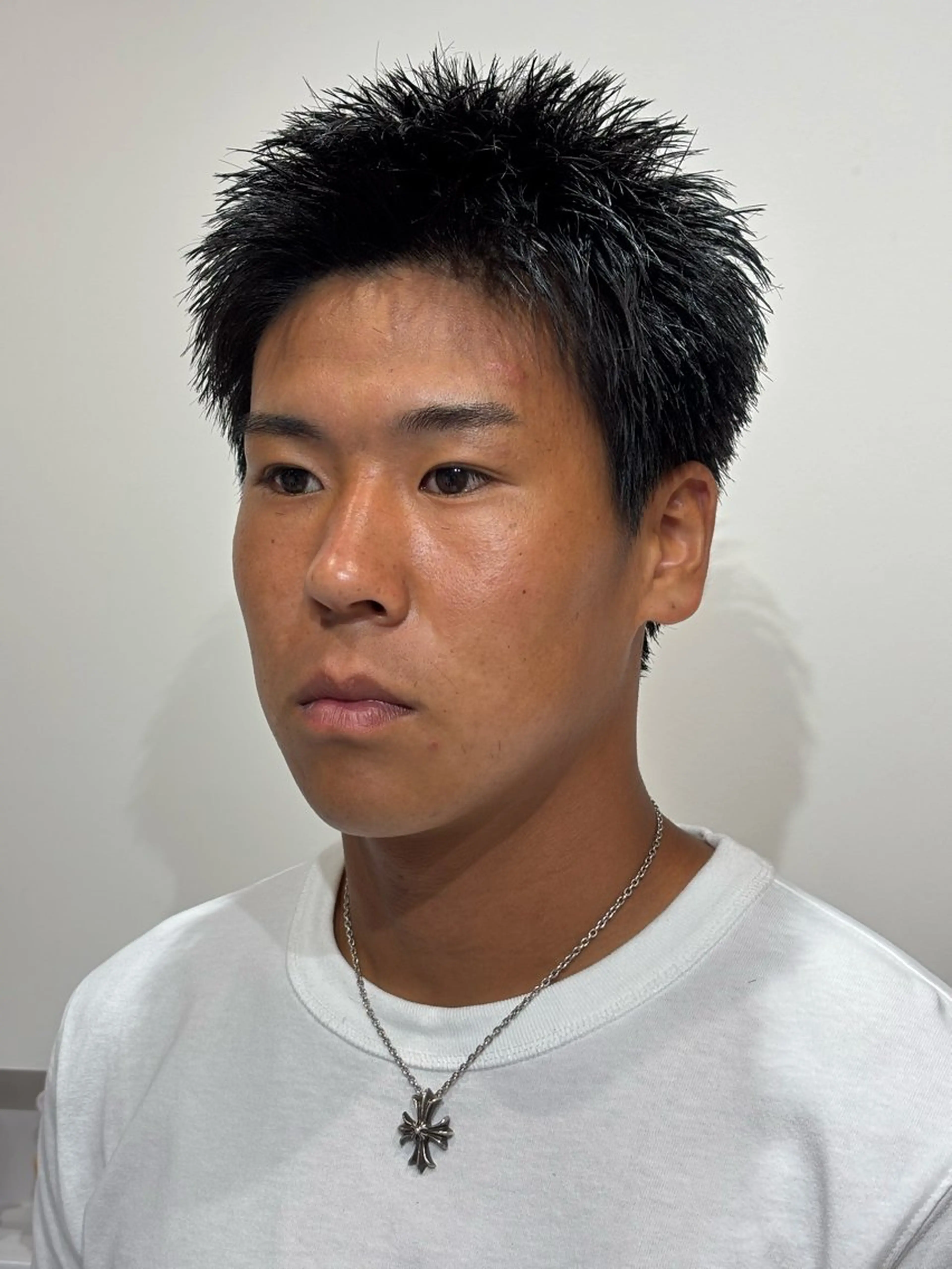 ショート メンズ メンズショート スパイキーショート ショートヘア カット トリートメント 【店長】メンズ職人 短髪　ハイトーン🔥のヘアスタイル