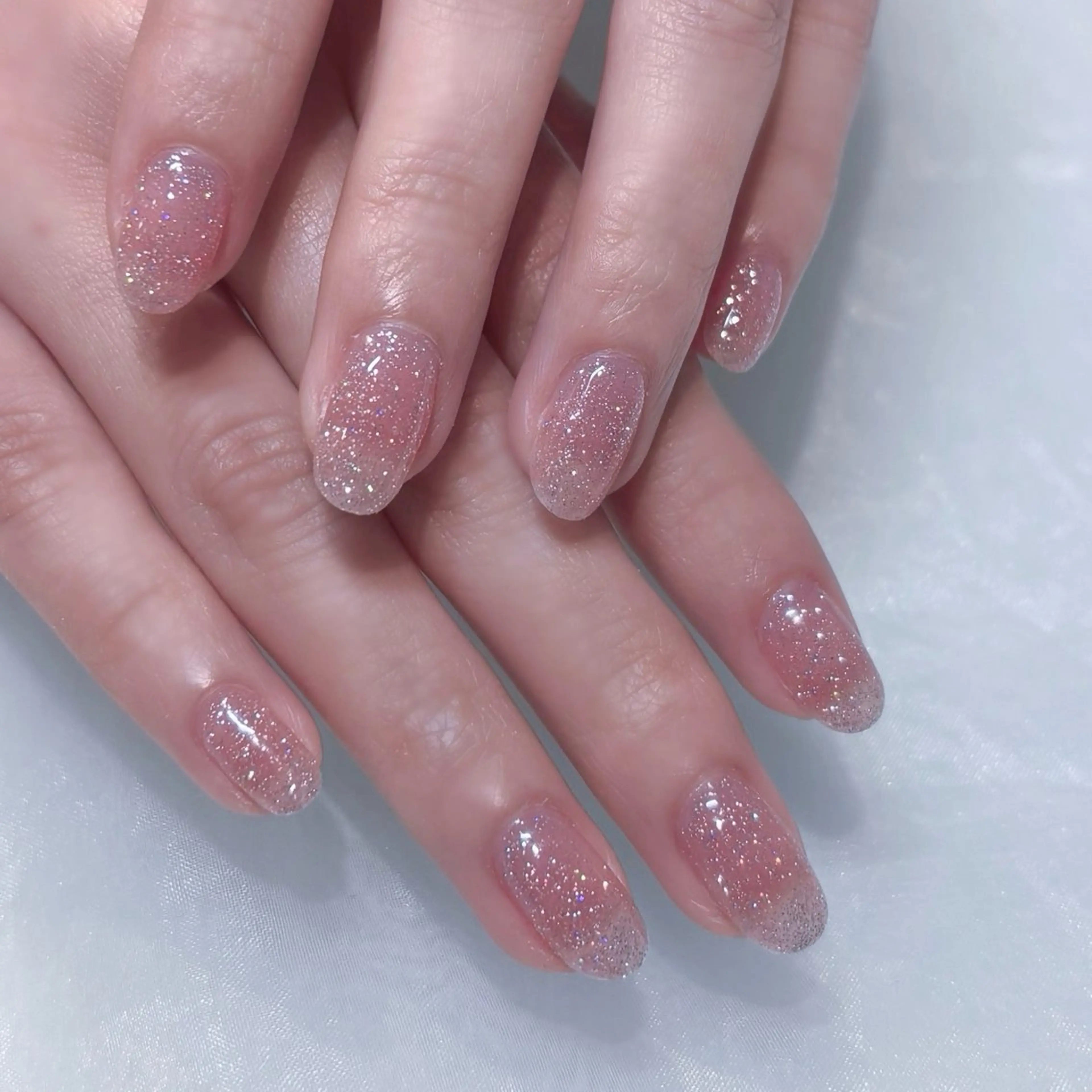 ネイル フラッシュネイル キラキラネイル ワンカラーネイル ハンドネイル HIYORI 🩷のネイルデザイン