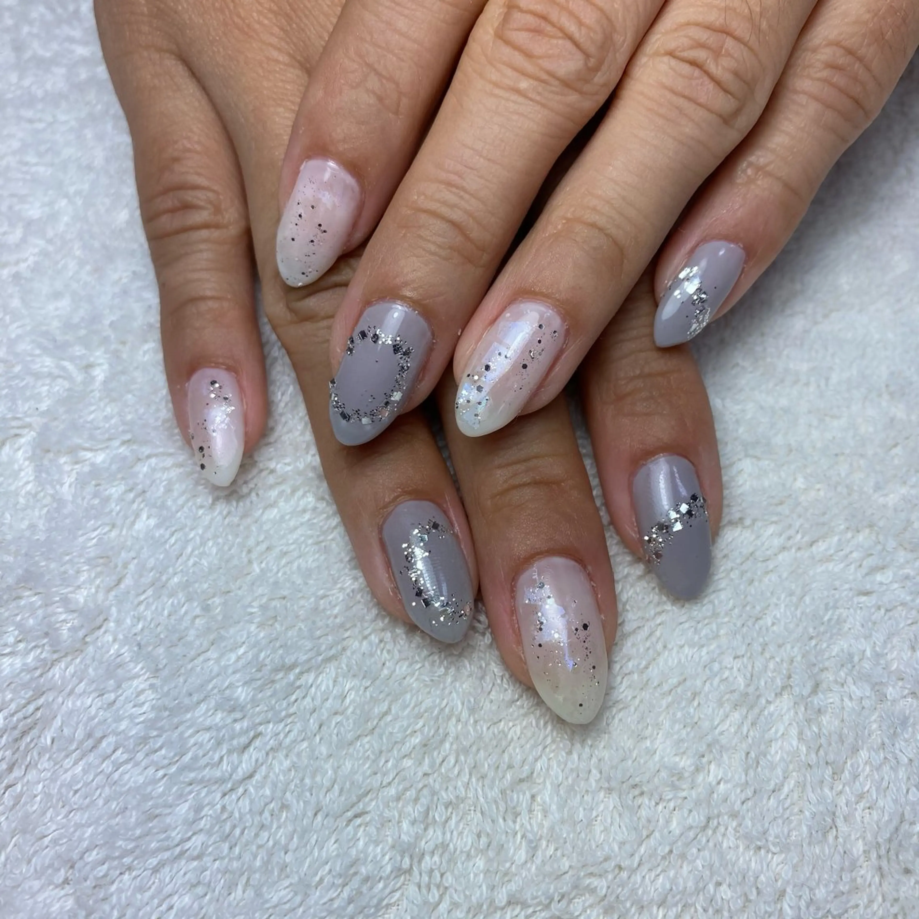 ネイル キラキラネイル ラメ(グリッター) 冬ネイル ハンドネイル COCO+所属・COCO +のエステ・リラクイメージ