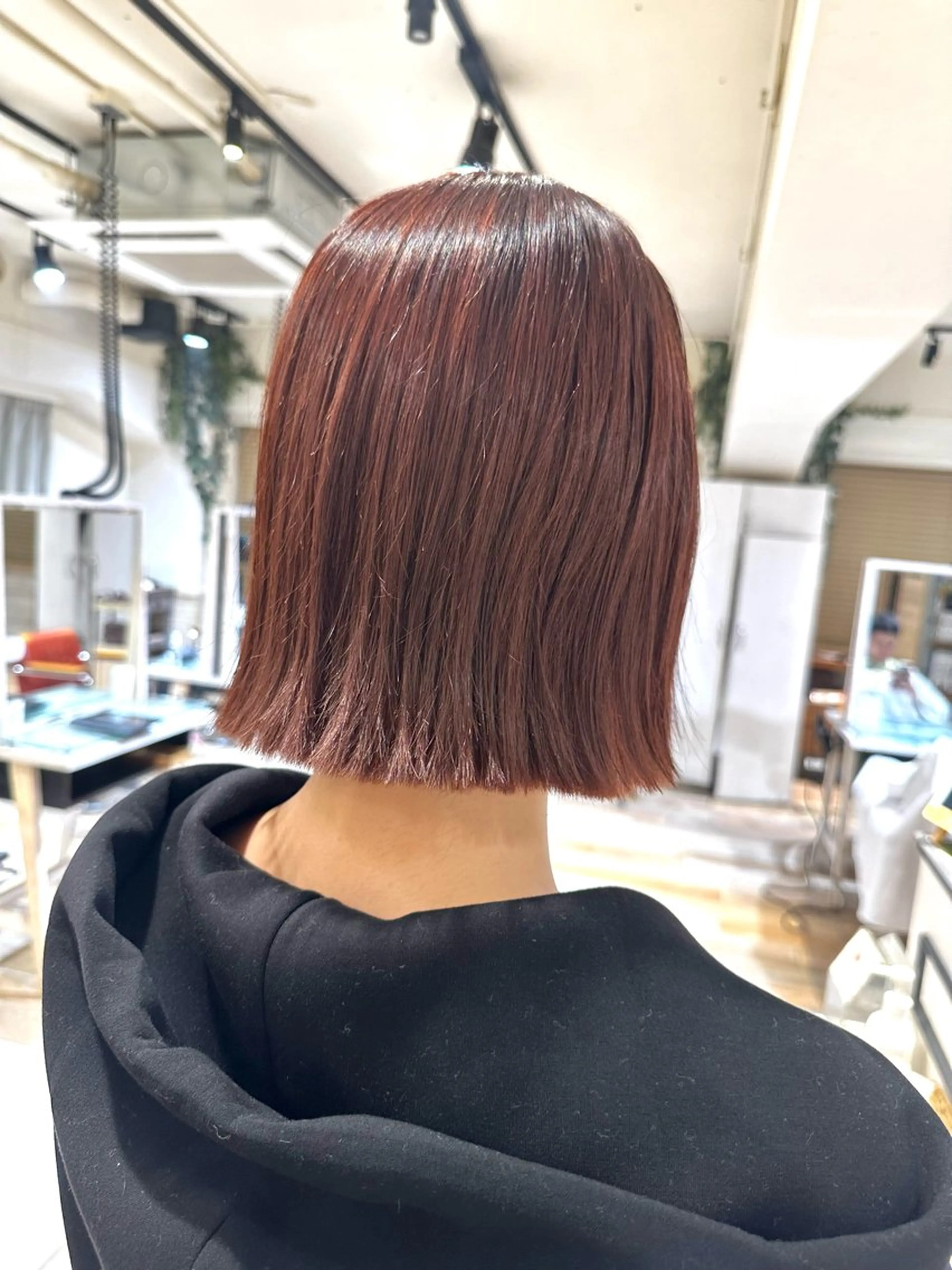 ショート カット 岡本 葵のヘアスタイル