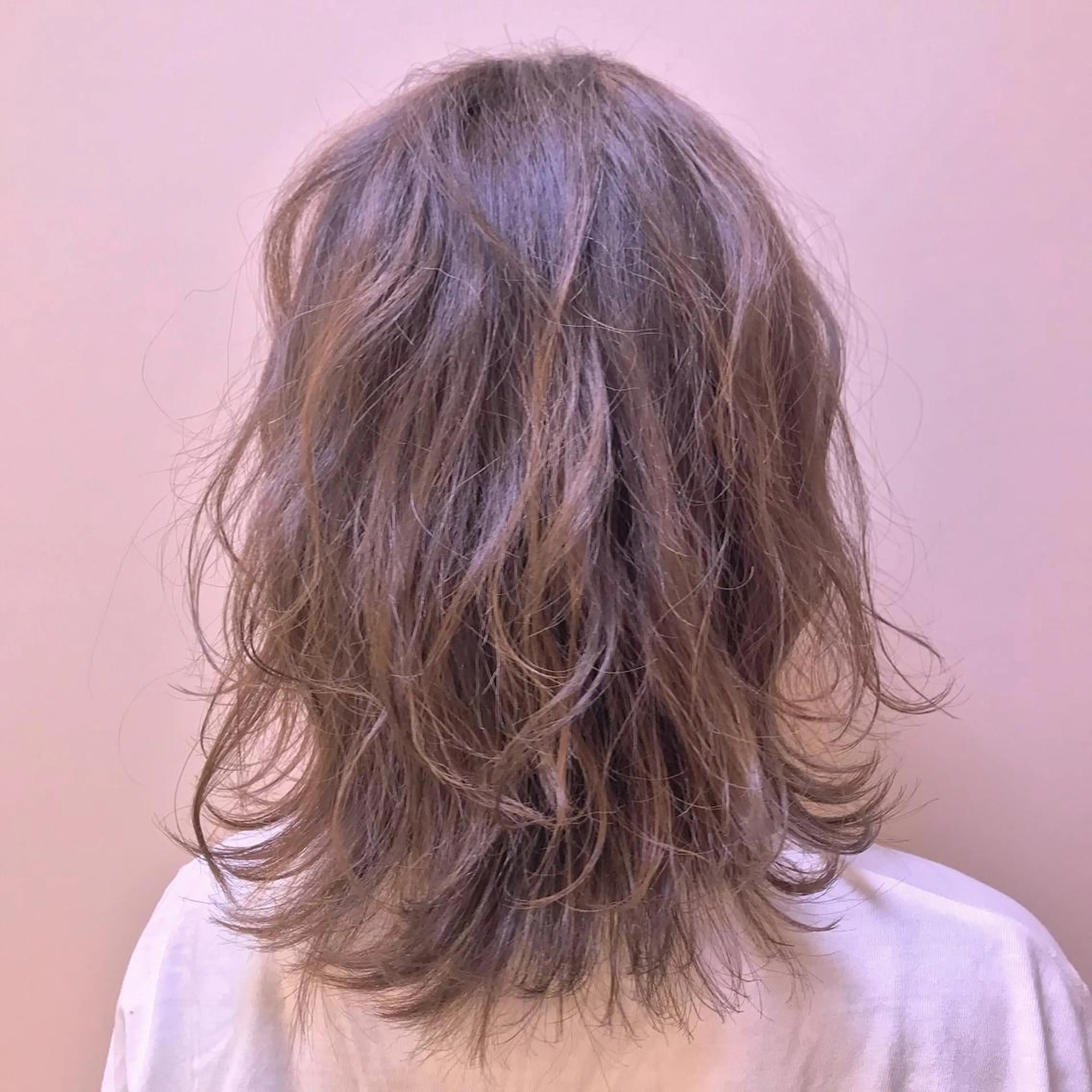 セミロング カラー ヘアアレンジ 似合わせカットカラー ♡佐藤捺美のヘアスタイル