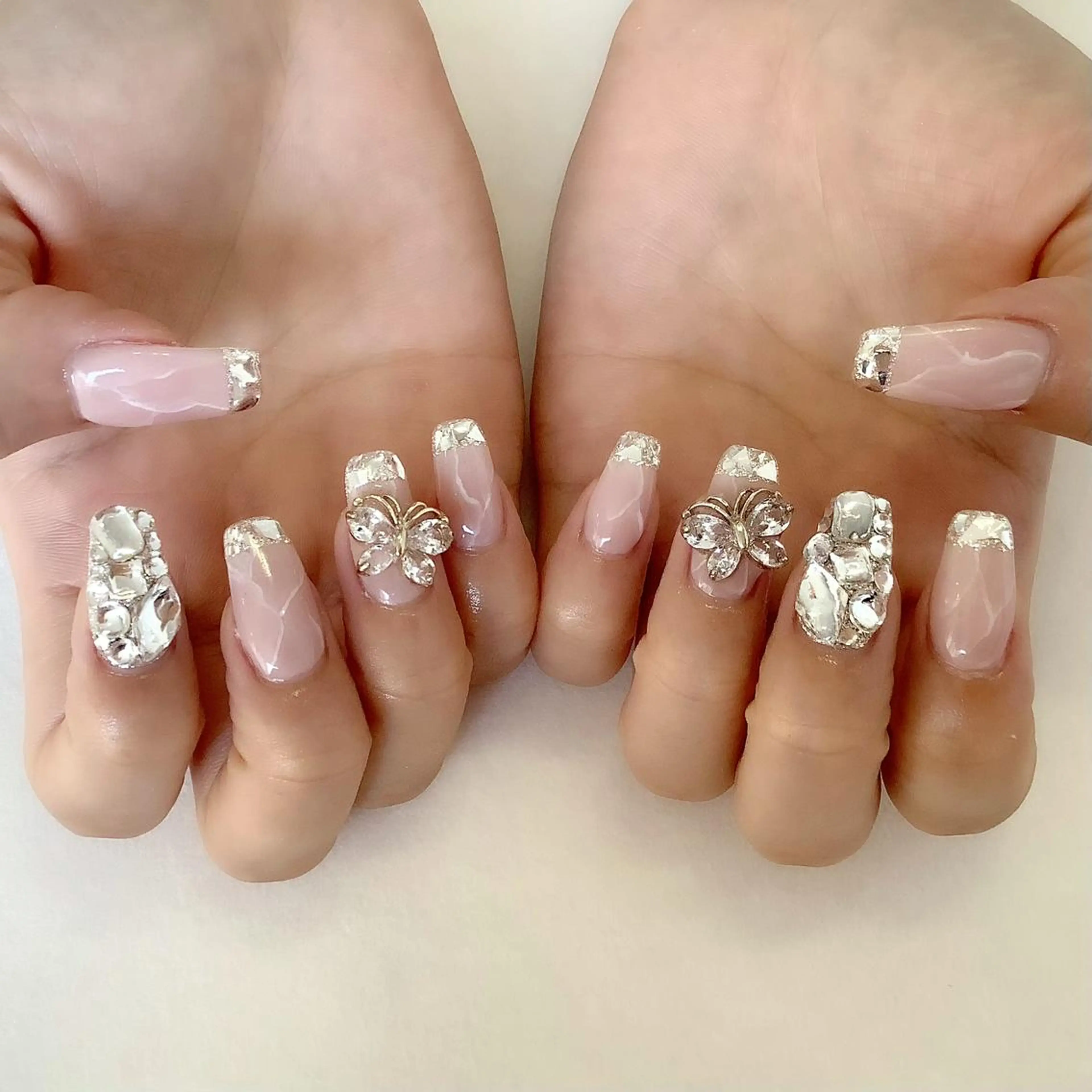 ネイル ハンドネイル 💎🐰 saki. m 🐰💎のネイルデザイン