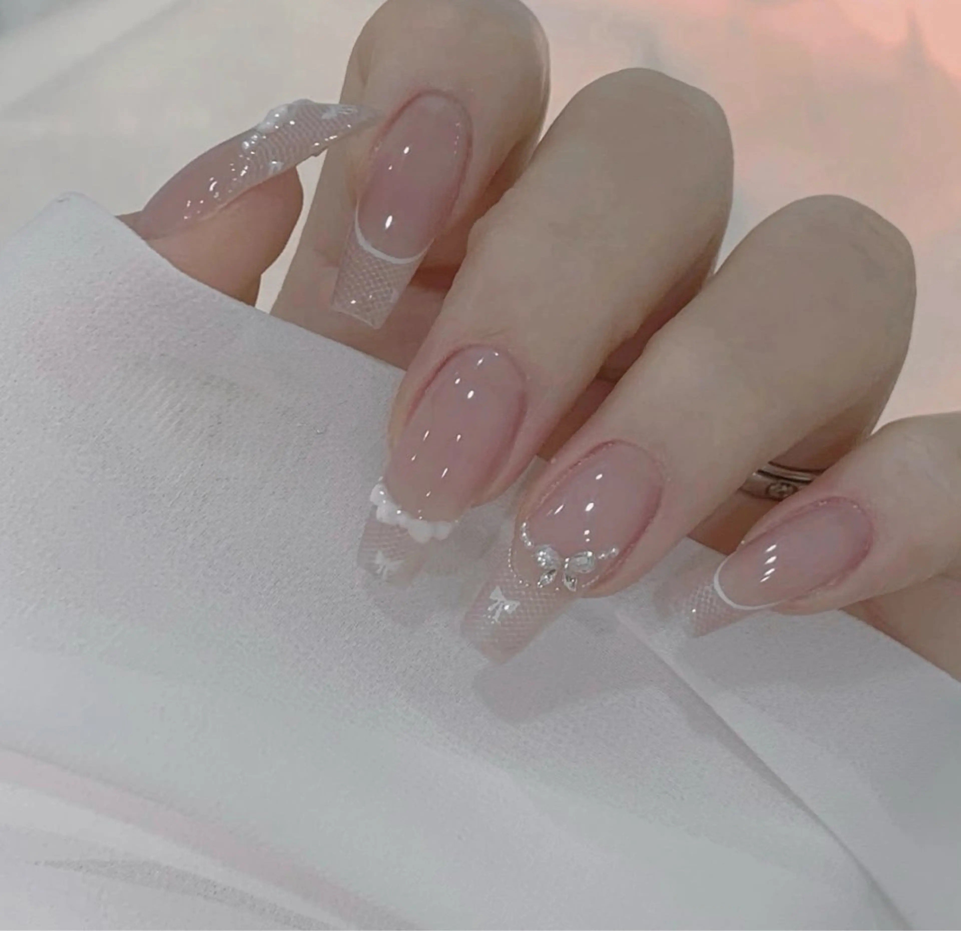 ネイル 長さ出し フレンチネイル 韓国ネイル レース マグネットネイル ハンドネイル 波 なみのネイルデザイン