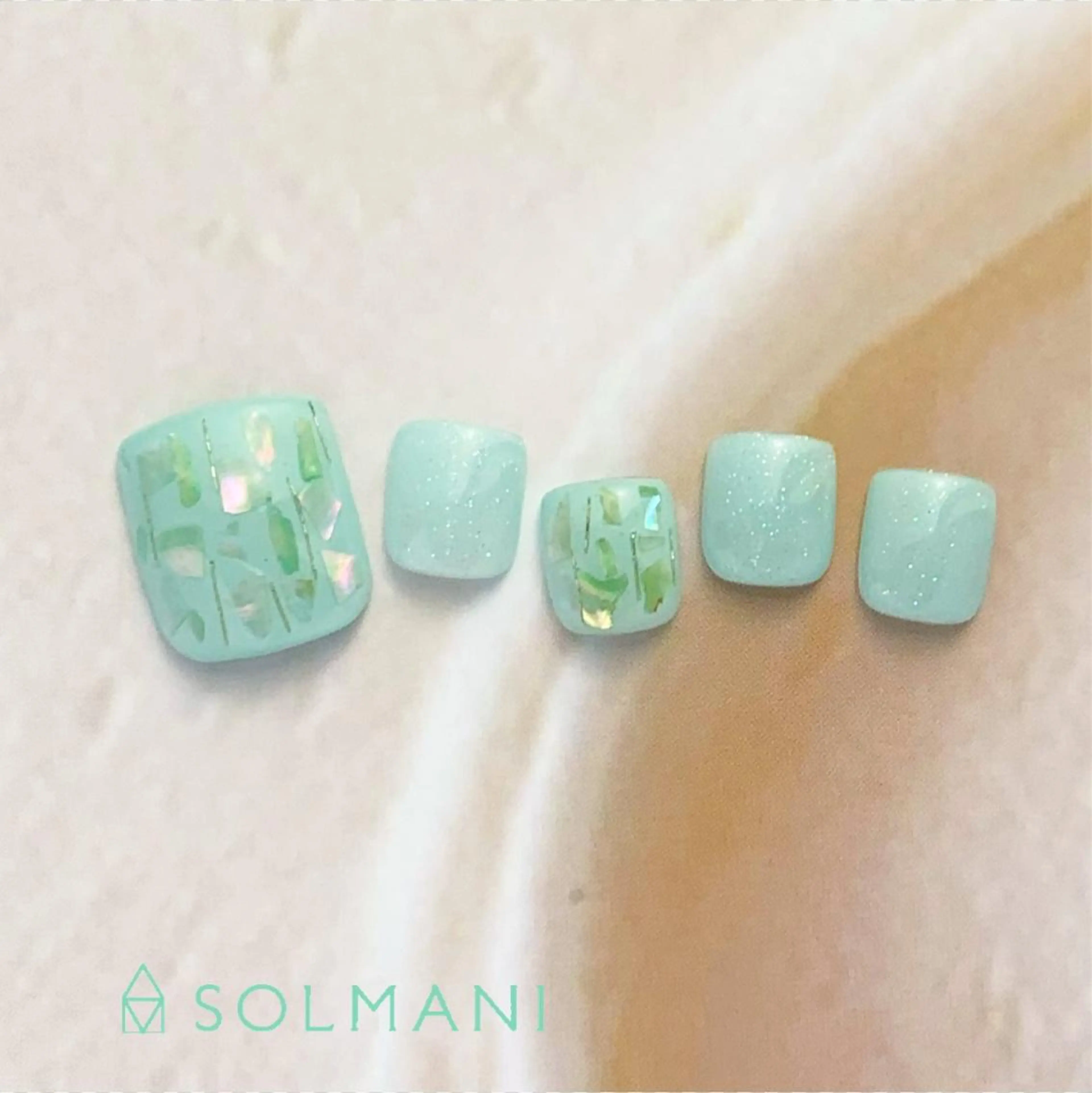 ネイル フットネイル シンプルネイル SOLMANI 予約担当のネイルデザイン