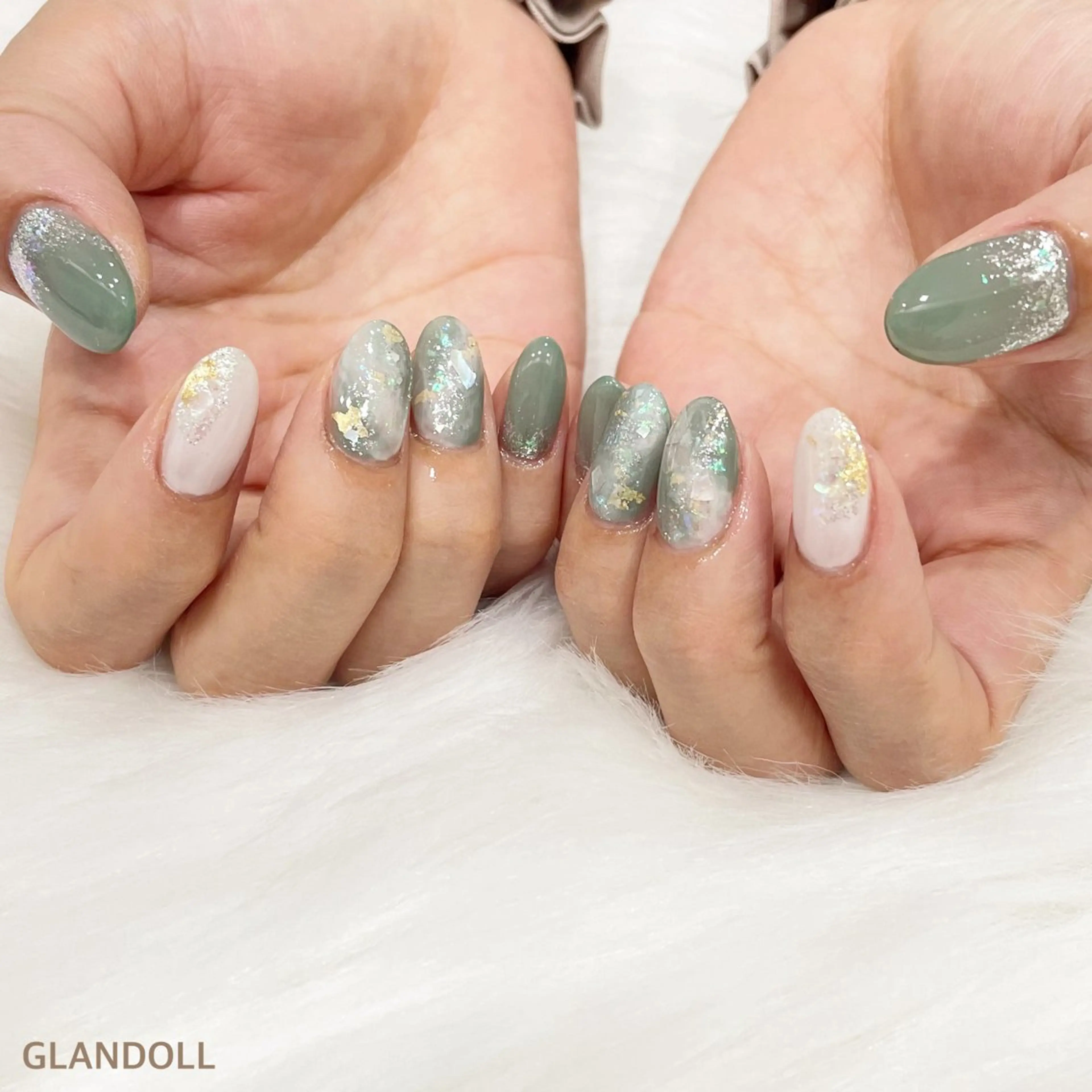 ネイル ニュアンスネイル ハンドネイル GLANDOLL YURIのネイルデザイン