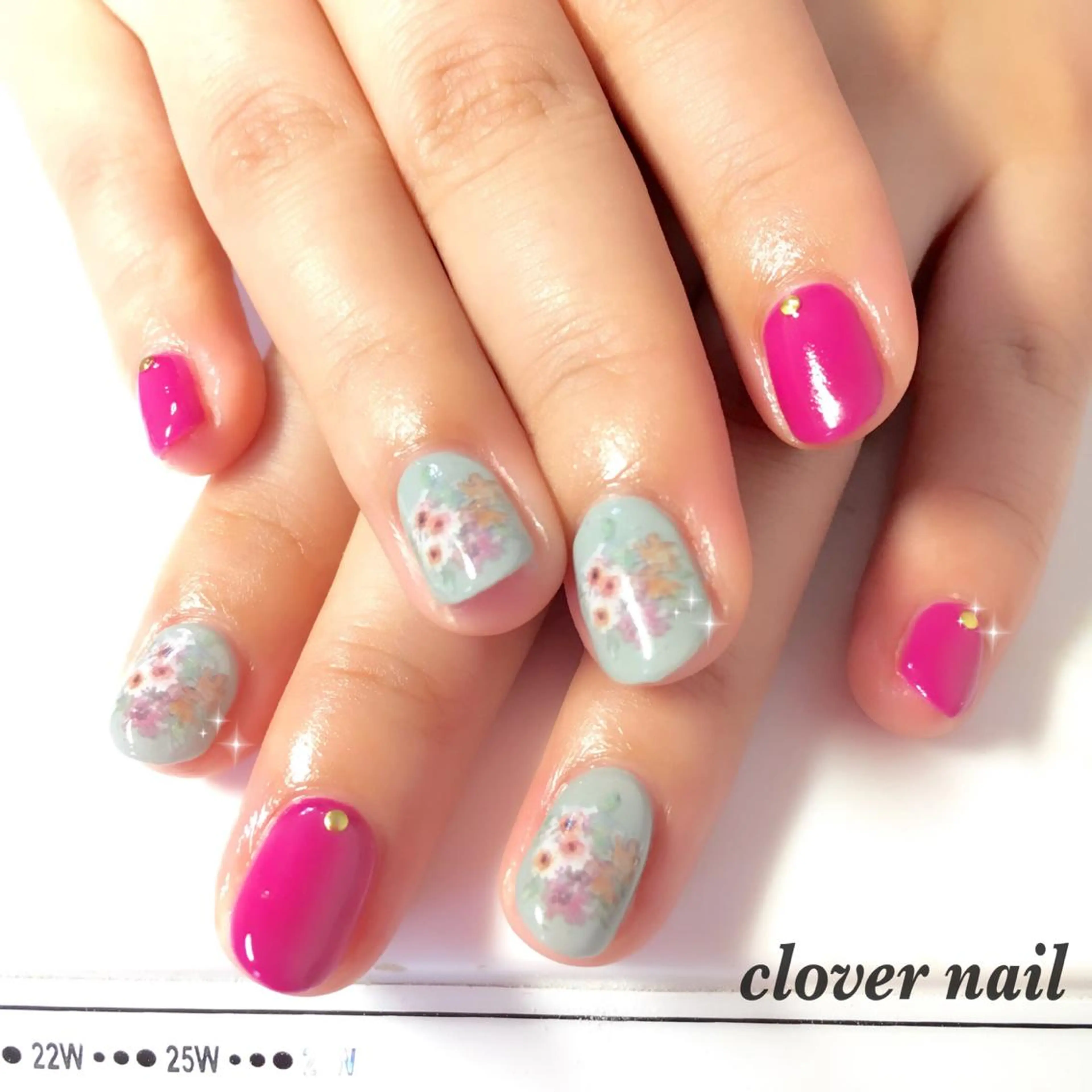 ネイル clover nailのネイルデザイン