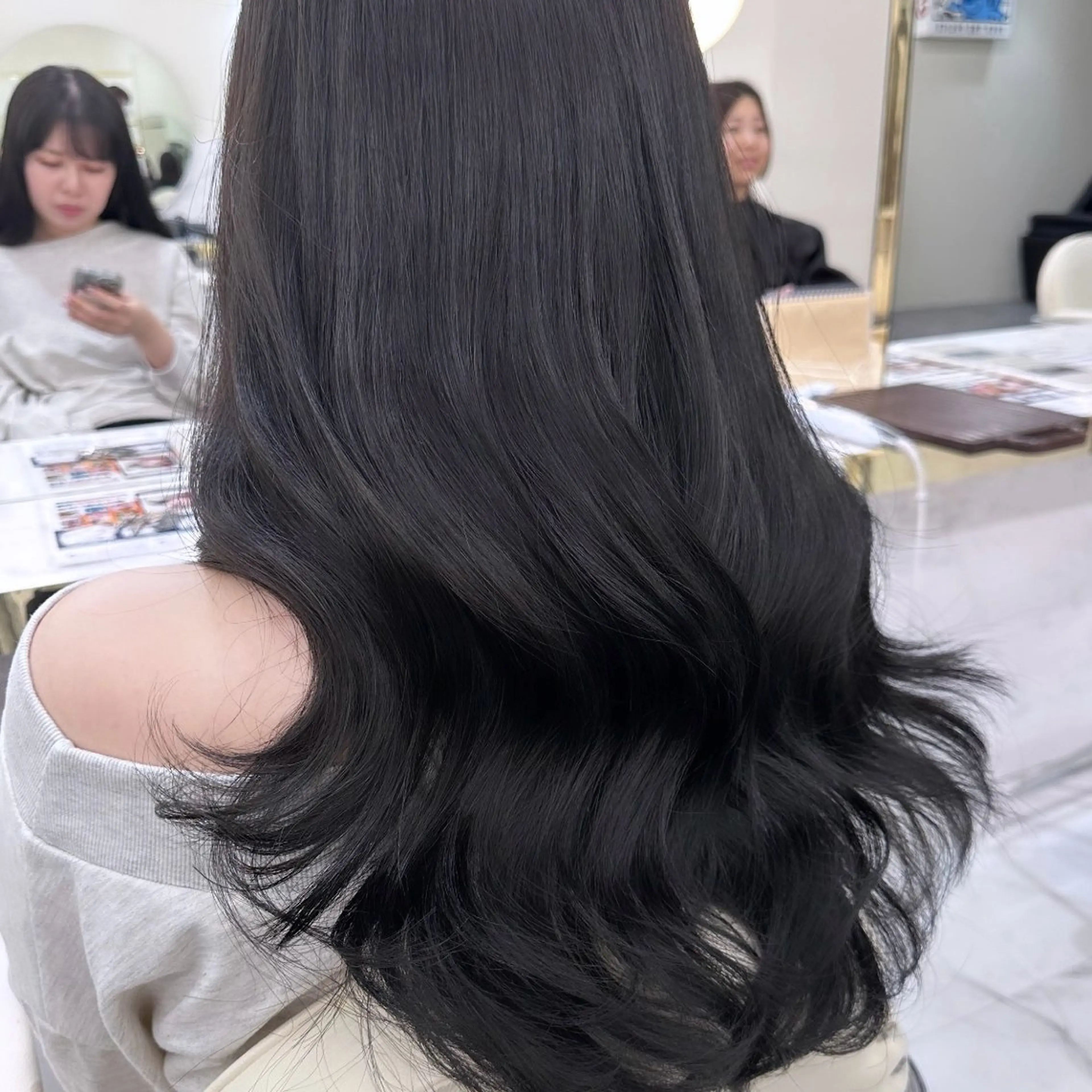 ロング カラー ブラウンカラー 透明感カラー グレージュ オリーブカラー ピンクカラー カット ヘアカラー CHAINON CENTREのヘアスタイル