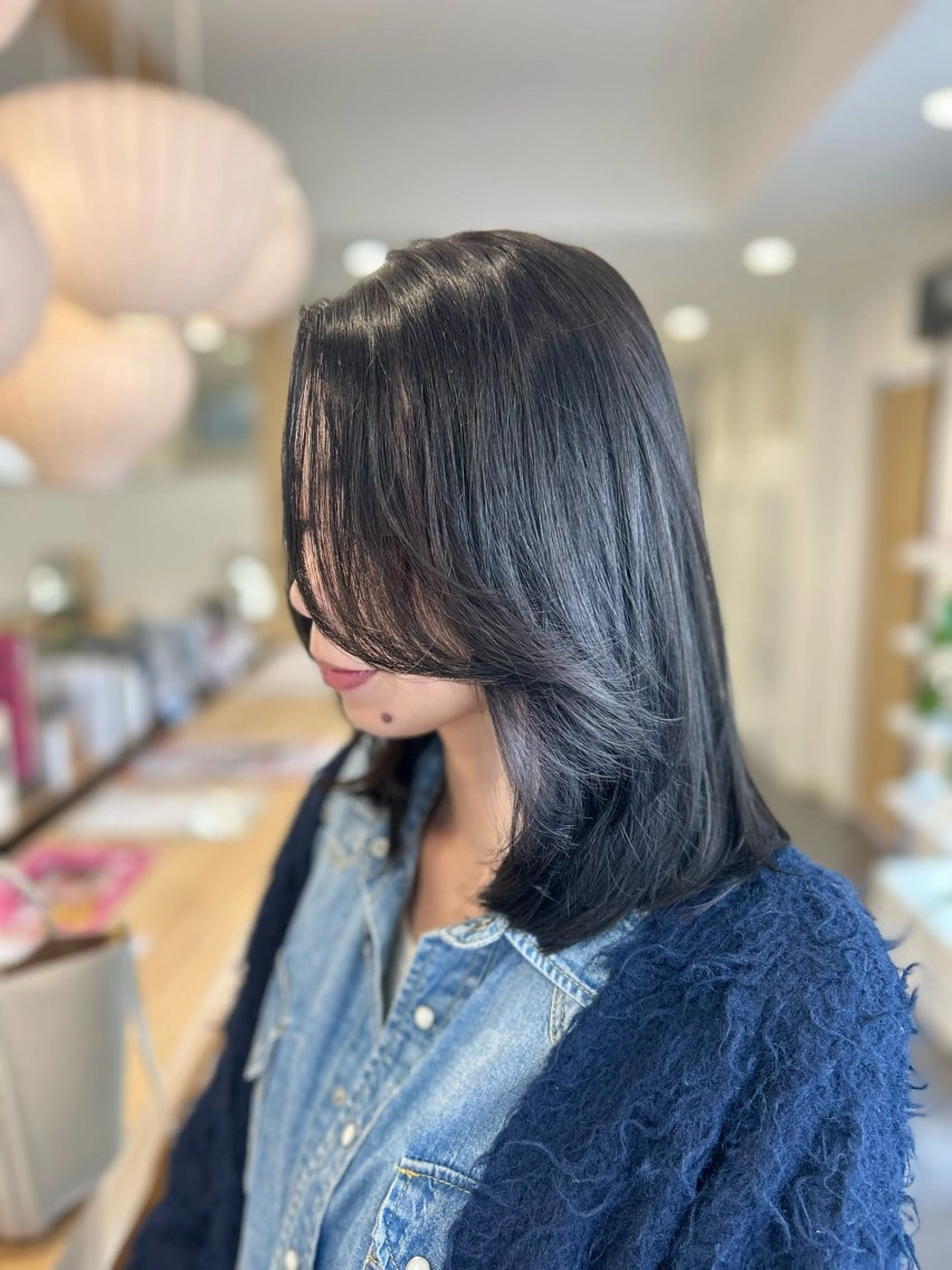 ミディアム カラー AFLOAT SAYURIのヘアスタイル