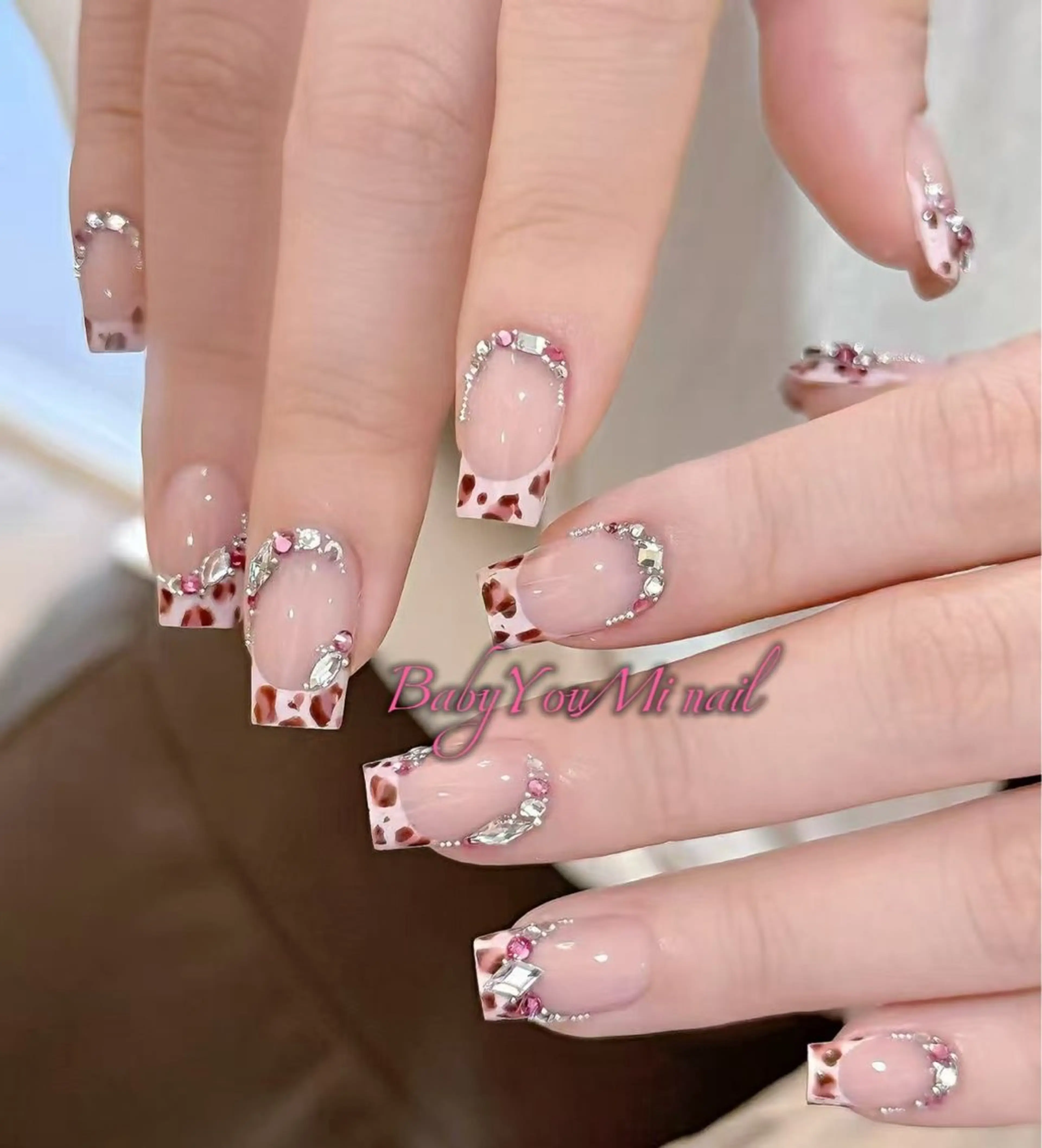 ネイル オーロラネイル フラワーネイル フットネイル フレンチネイル ジェルネイル ハンドネイル BabyYouMi nailのネイルデザイン