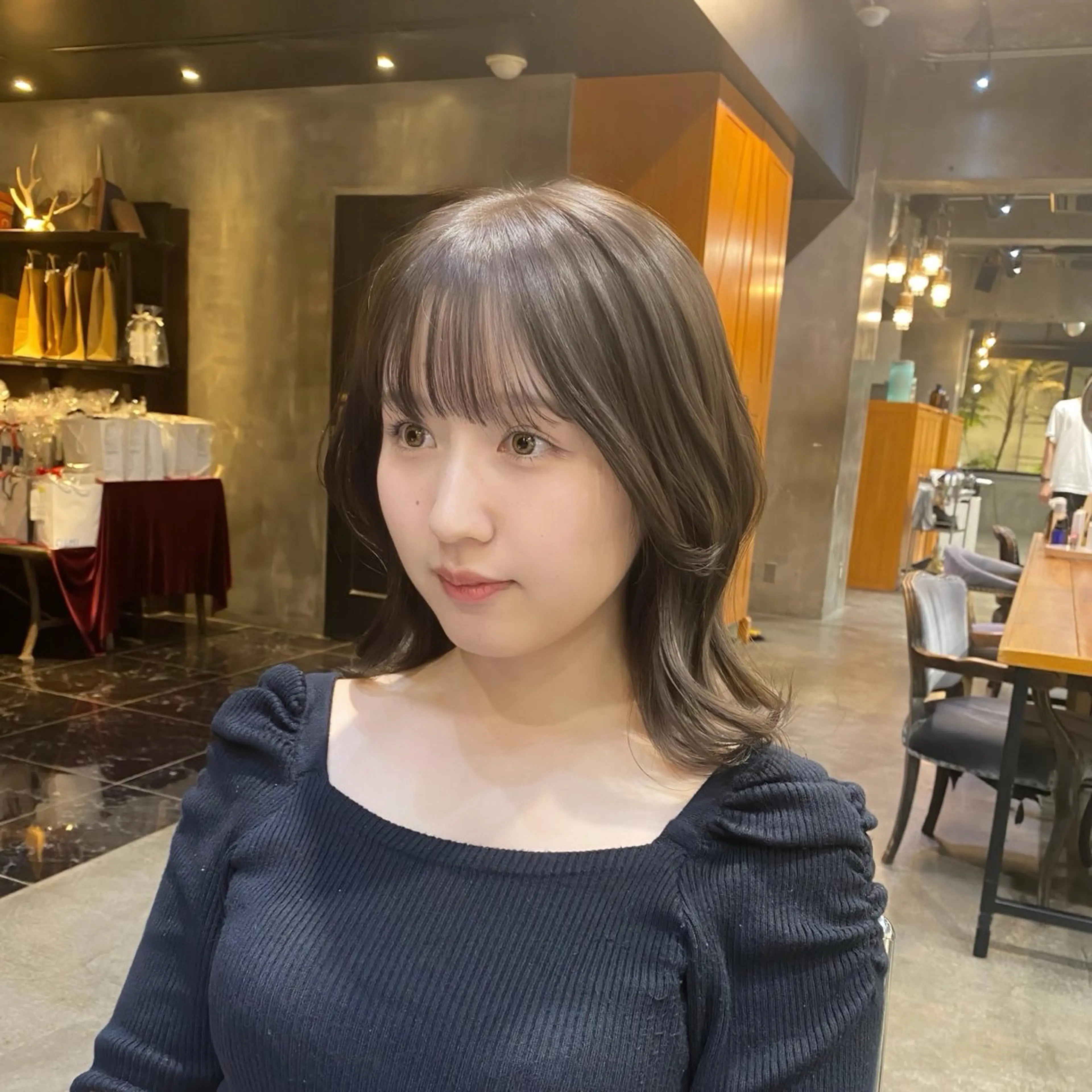 ミディアム カラー ベージュカラー ブリーチ ショコラベージュ ダブルカラー ブリーチなしカラー カット ヘアカラー Ms.CHARM所属・透明感カラー🌿 グレージュ🐺陽介のヘアスタイル