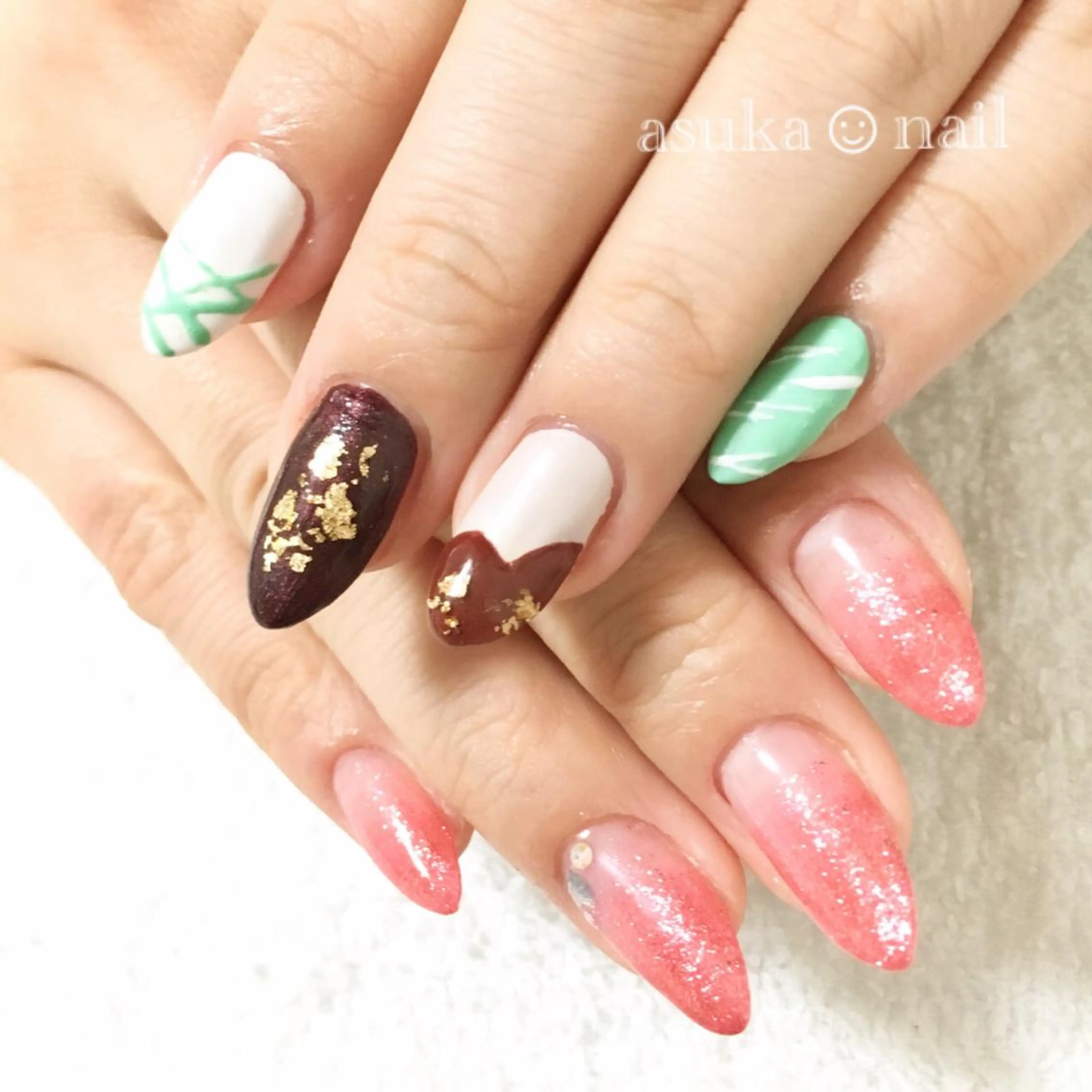 ネイル La Colzaのネイルデザイン