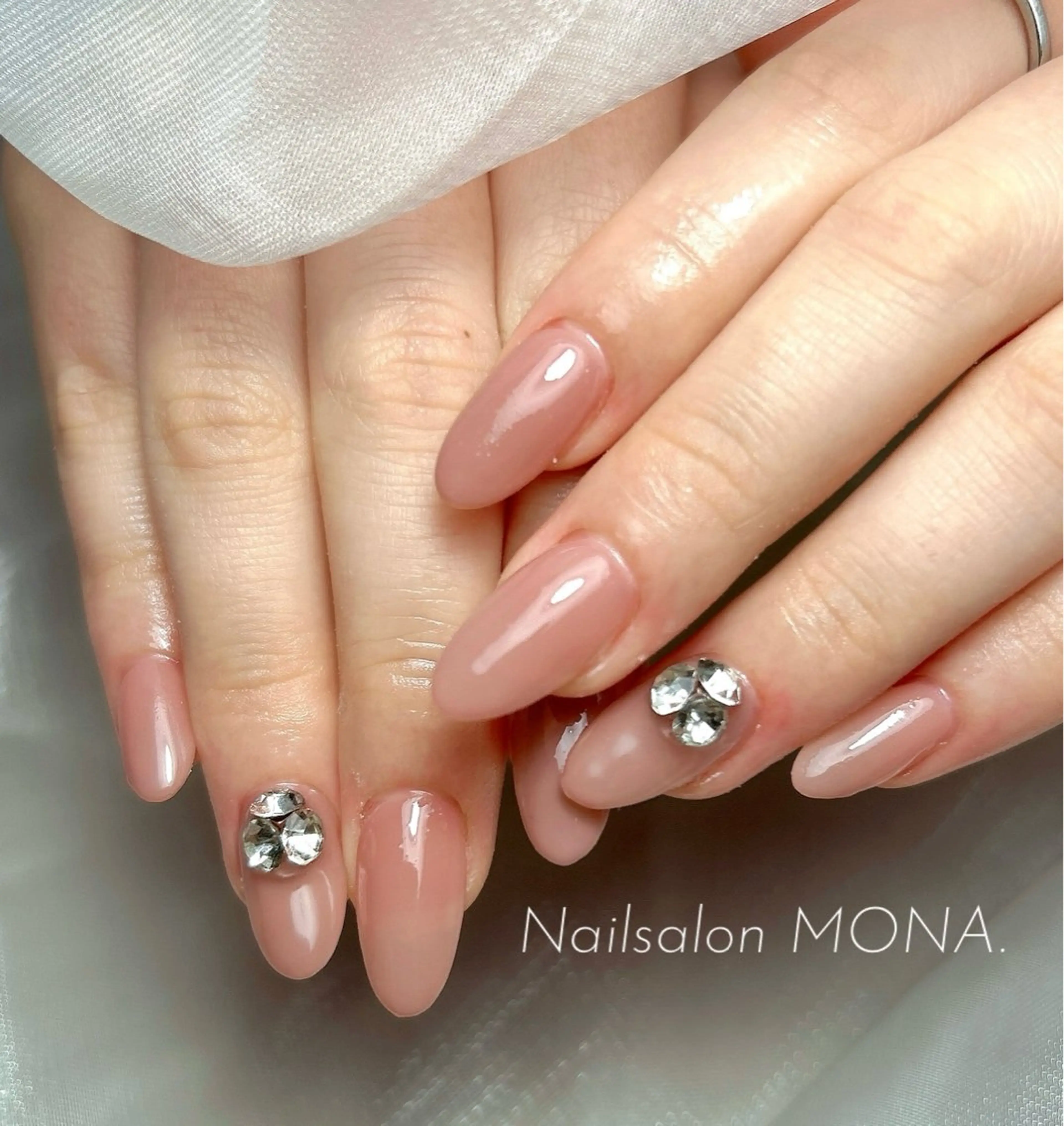 ネイル オフィスネイル シンプルネイル ワンホンネイル ハンドネイル Nailsalon MONA.のネイルデザイン