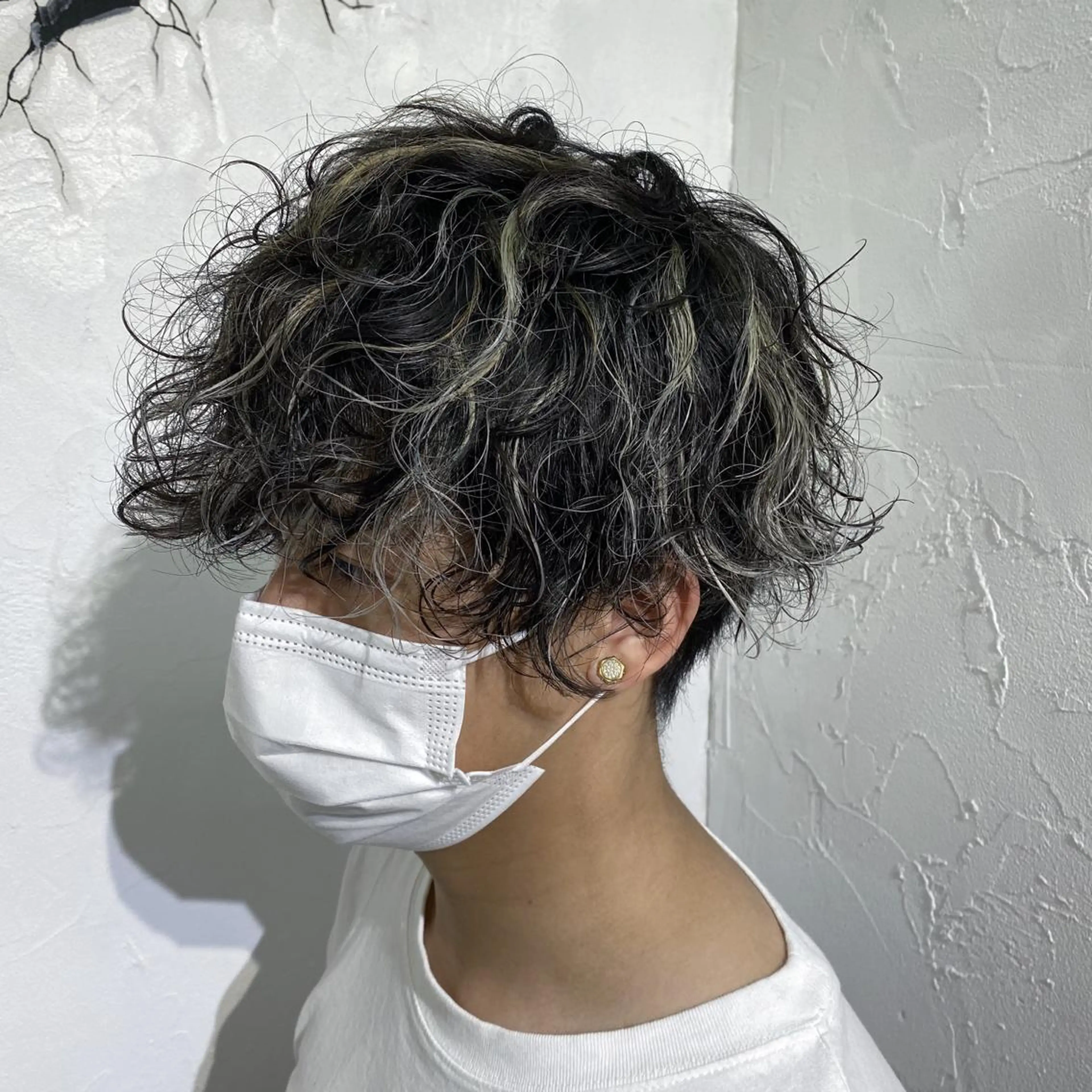 ショート ハイライト カット ヘアカラー dot.グループ指名 No.1橋本滉太のヘアスタイル