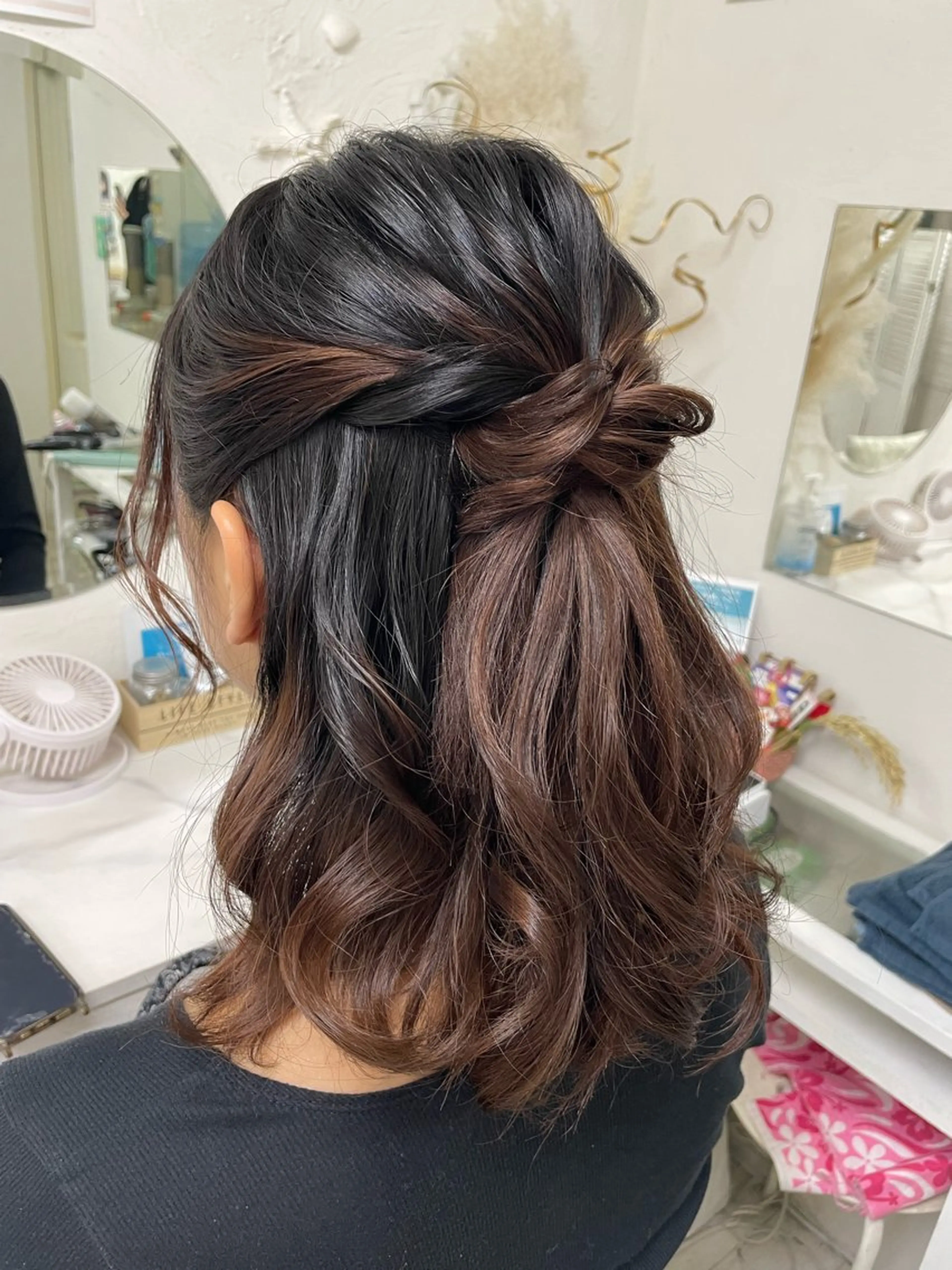 【月曜‼️17時​〜​21時限定！！】ヘアセット1500円✨人気の韓国ヘアもの写真