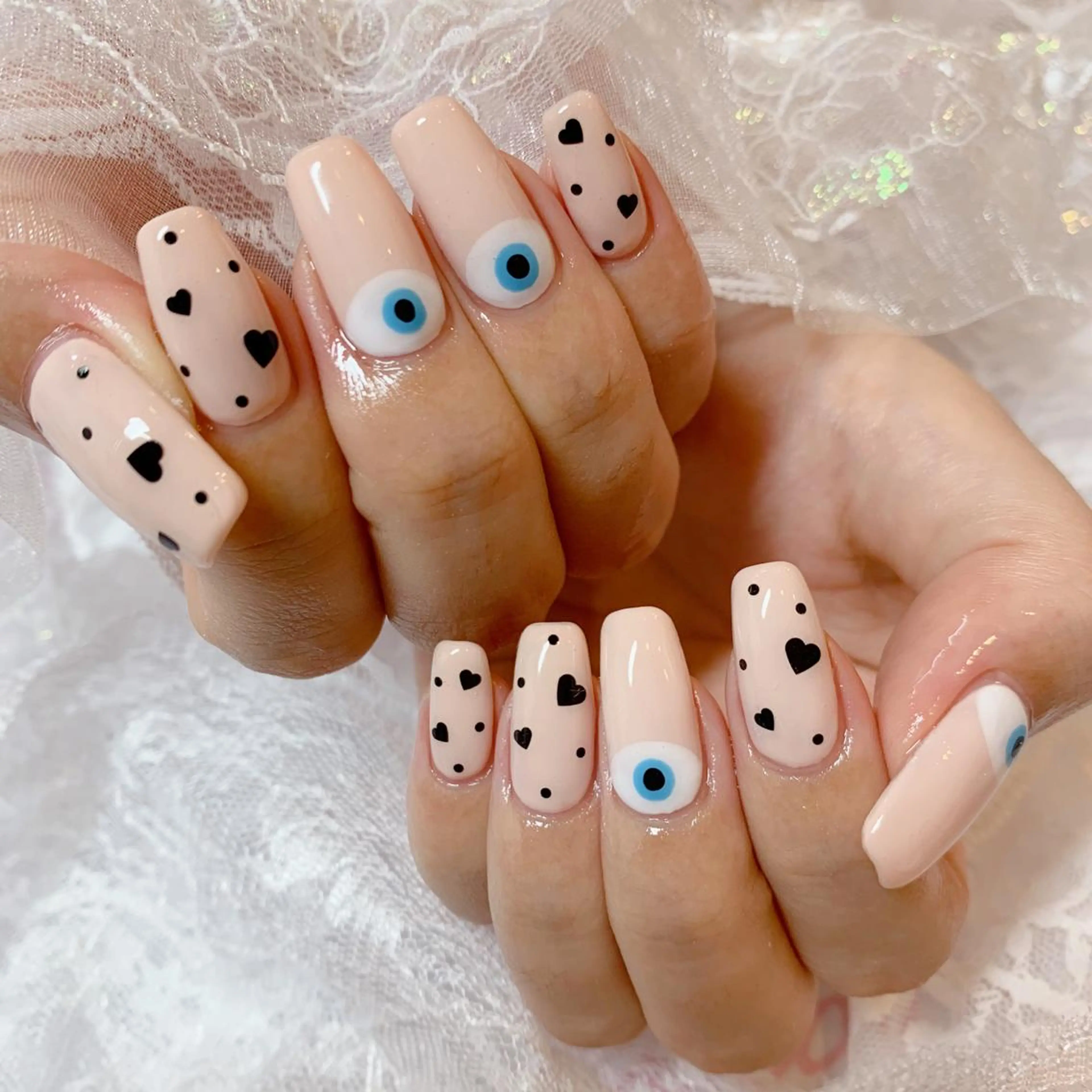 ネイル ハンドネイル La neige* yuki 🥯🍑のネイルデザイン