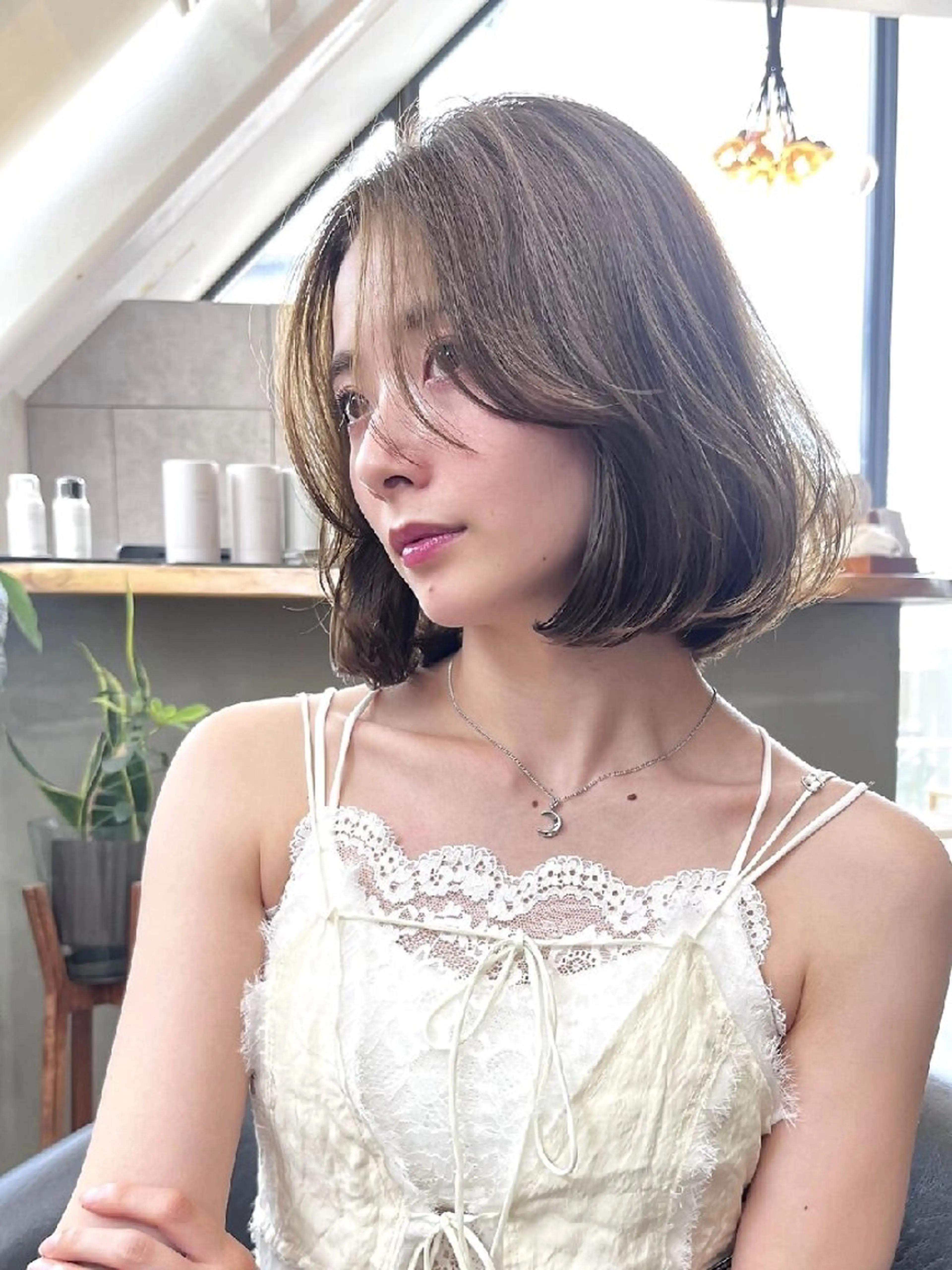 カラー ミディアム カット トリートメント Lond Mirrorのヘアスタイル