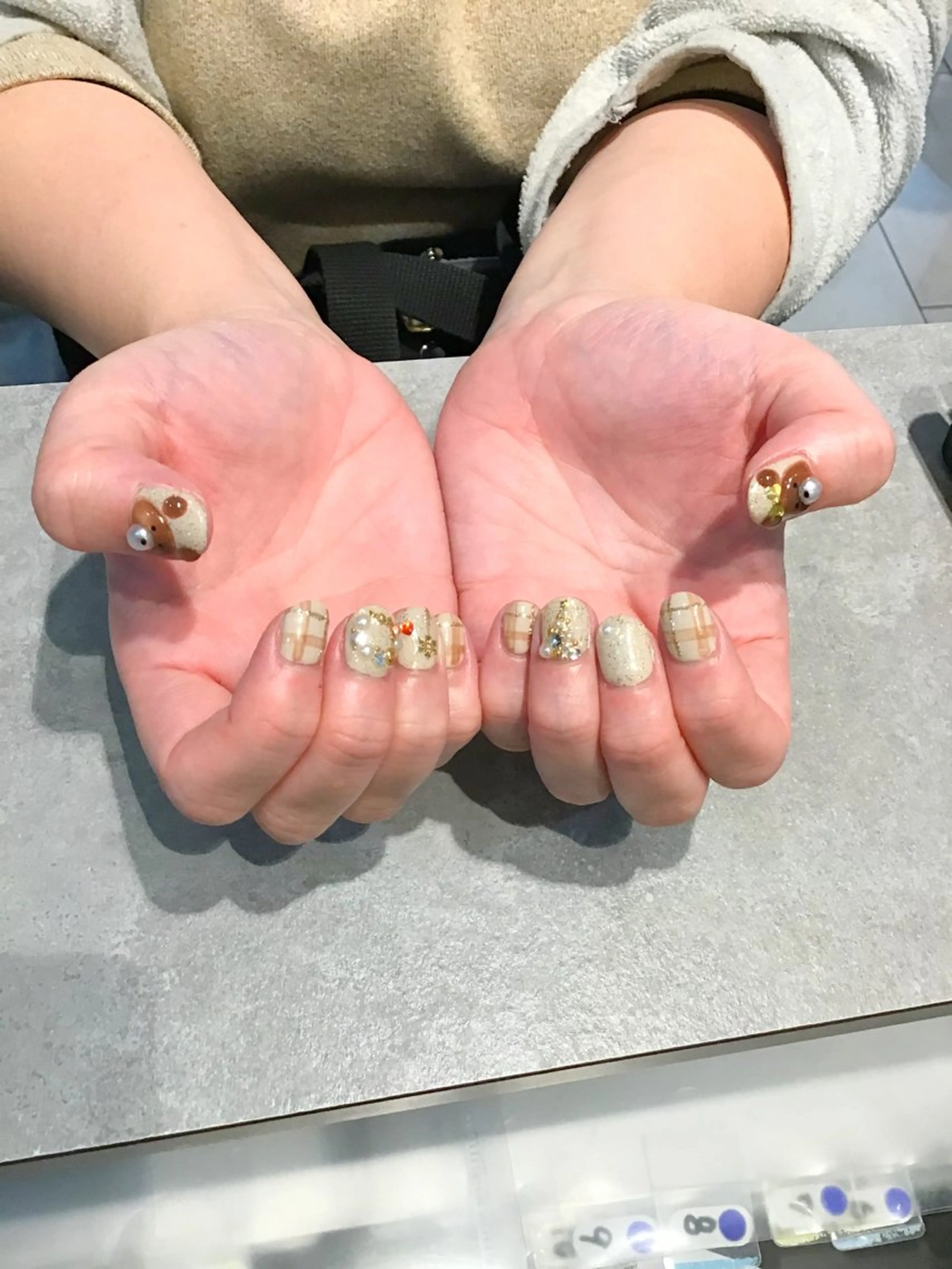 ネイル Nest 岩崎のネイルデザイン