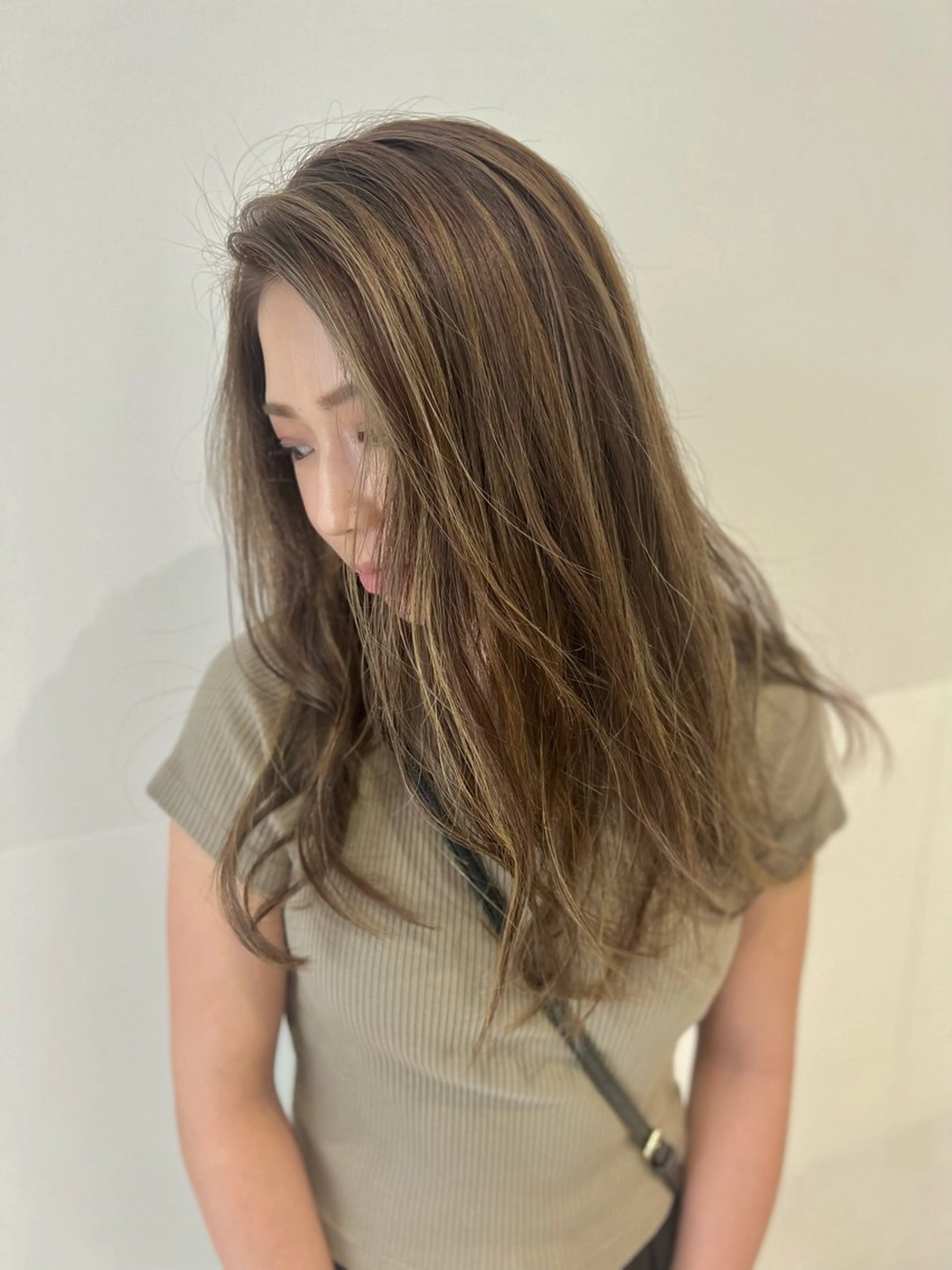 ロング カラー ヘアカラー トリートメント 宮永 智香のヘアスタイル