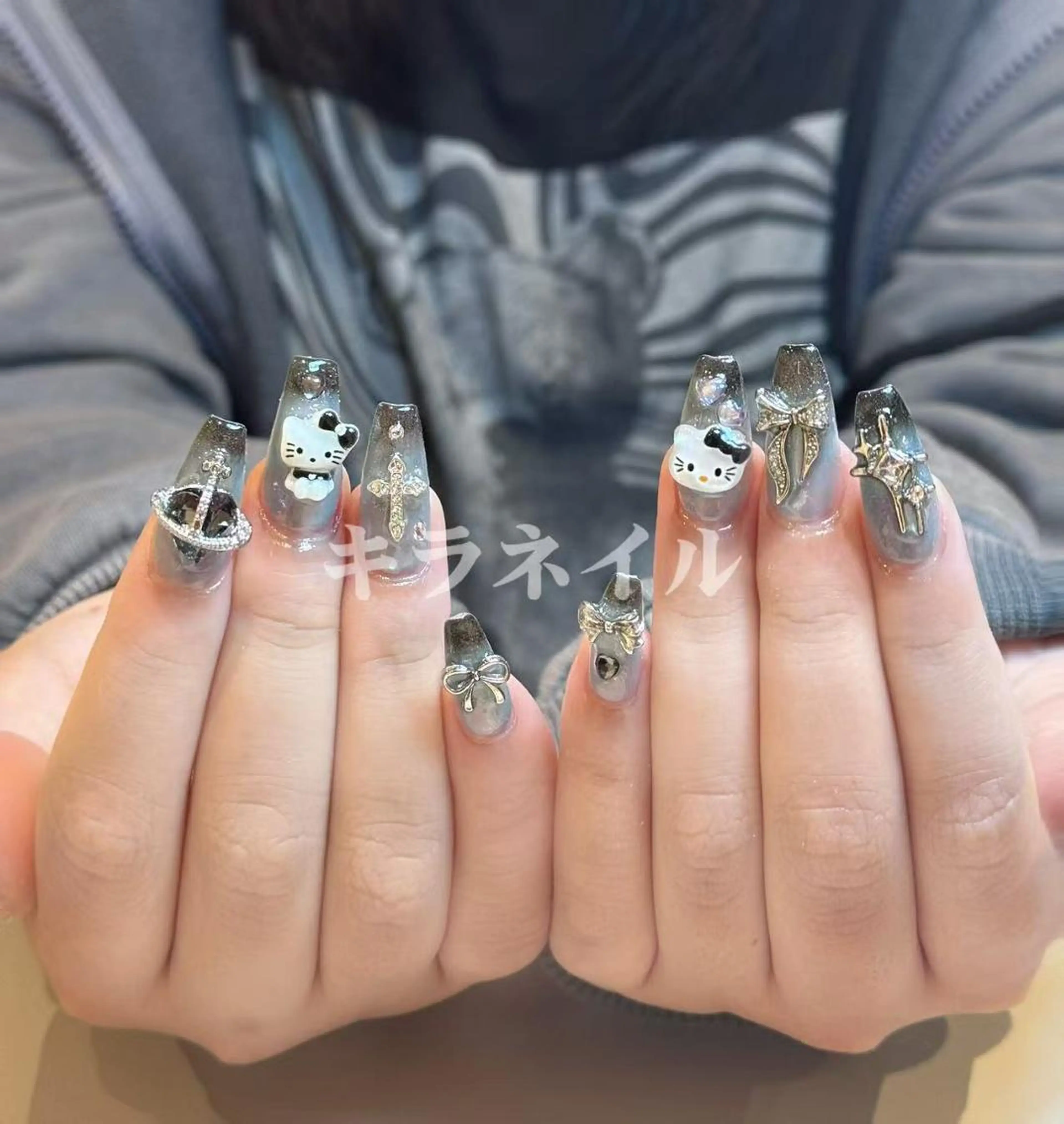 ネイル ハンドネイル 🎀KIRA ワンホンネイル✨のネイルデザイン