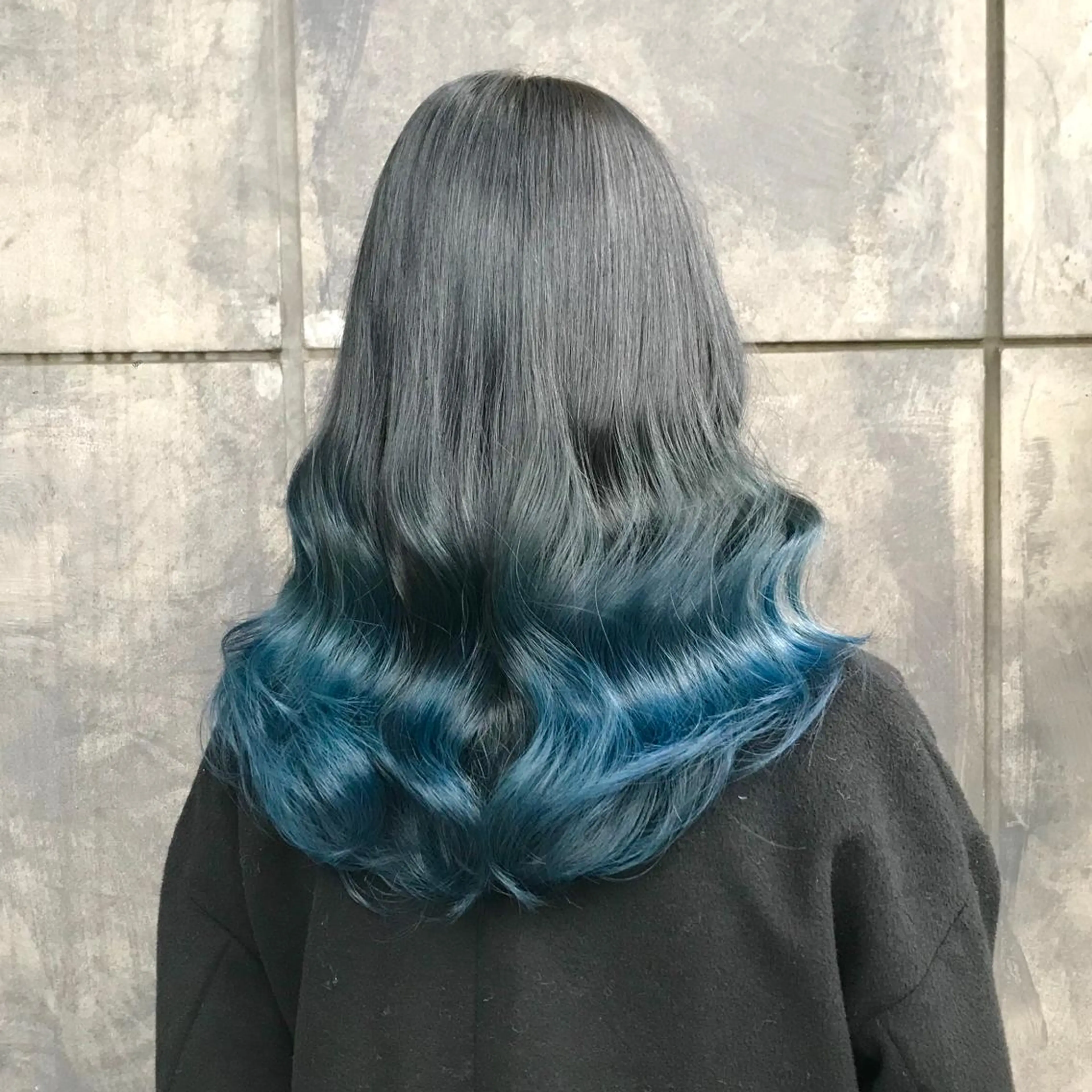 ミディアム カラー ブリーチ ブロンド タンバルモリ ヨシンモリ ムルギョル巻き サロウィン所属・K-POP好き美容師 🇰🇷Kai.Yのヘアスタイル