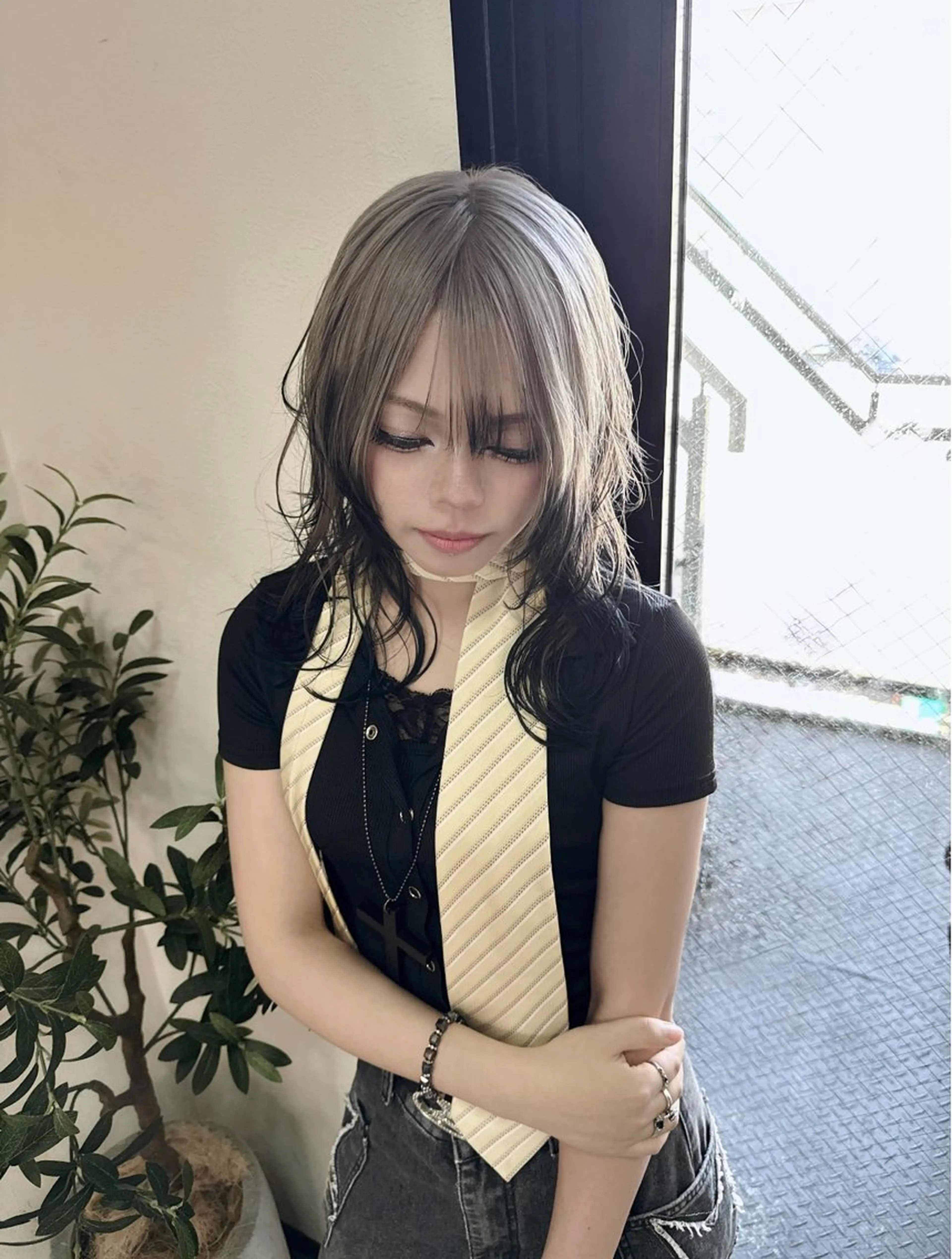 ロング カラー パーマ ヘアアレンジ 切りっぱなしボブ ブリーチ ケアブリーチ デザインカラー ダブルカラー 【.ico】心斎橋/ ウルフ/飛田ゆうきのヘアスタイル