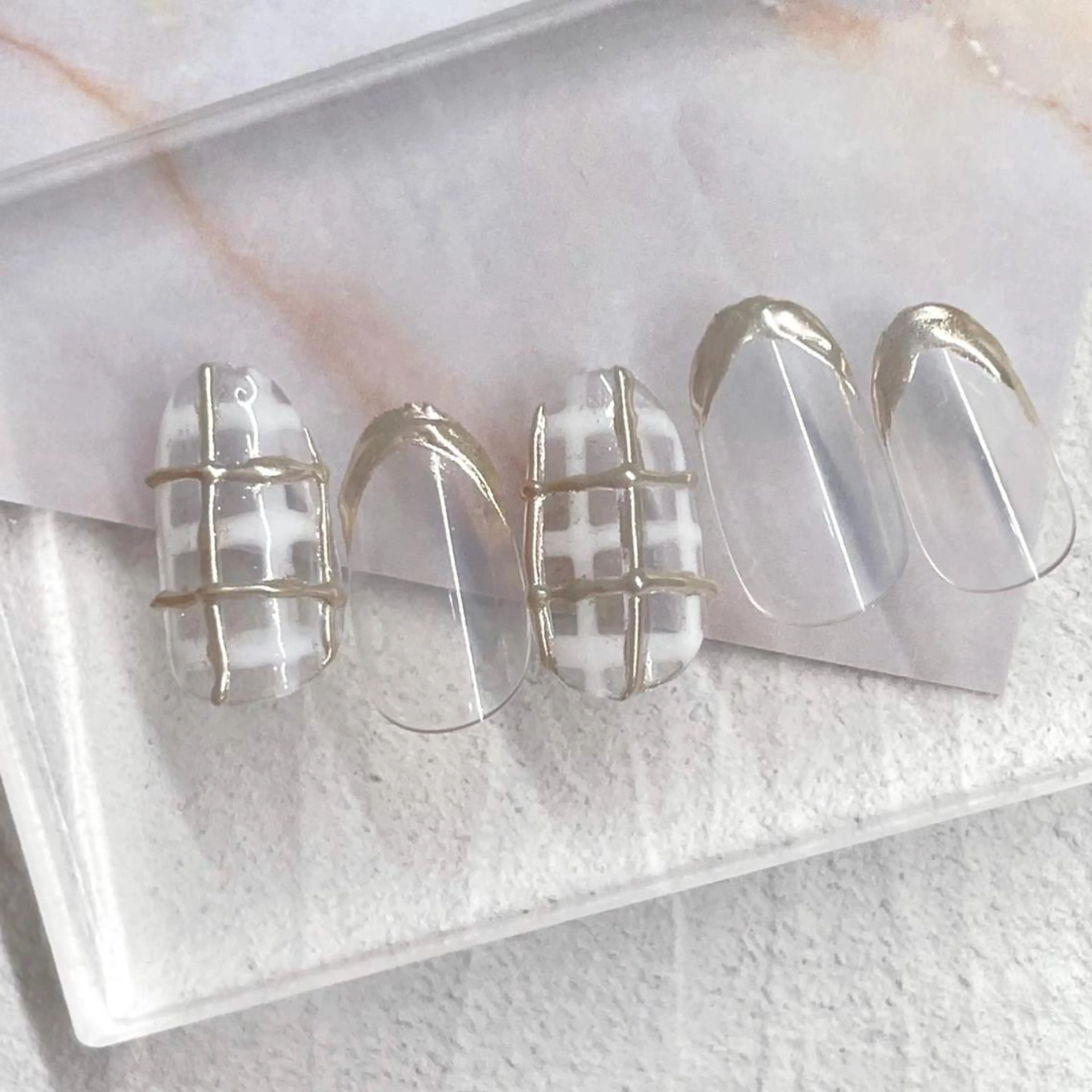 ミディアム Lety total beautyのネイルデザイン