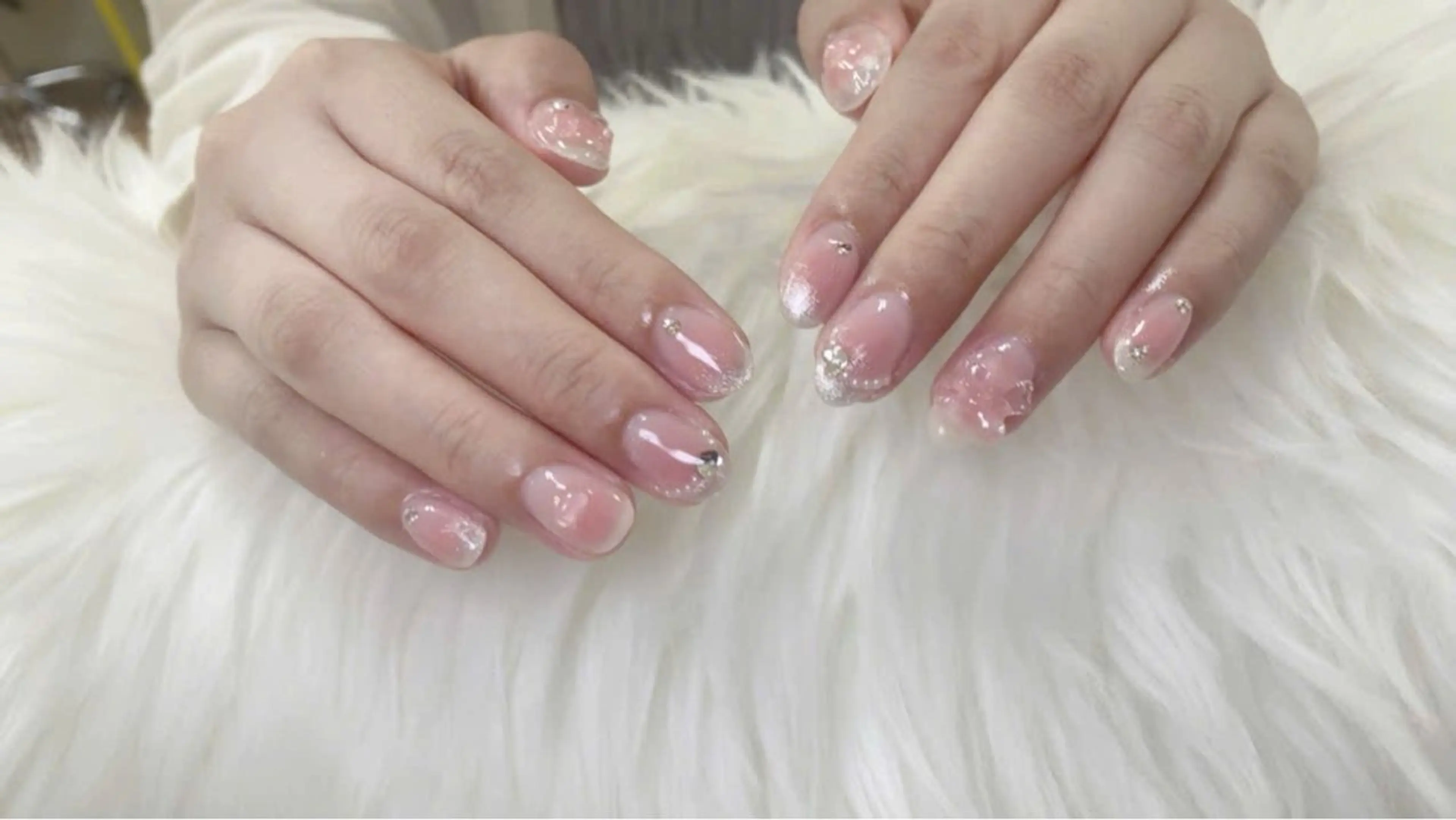 ネイル フットネイル フレンチネイル 韓国ネイル マグネットネイル ニュアンスネイル ハンドネイル ハンドケア Hara Nail 【パラジェル使用】のネイルデザイン